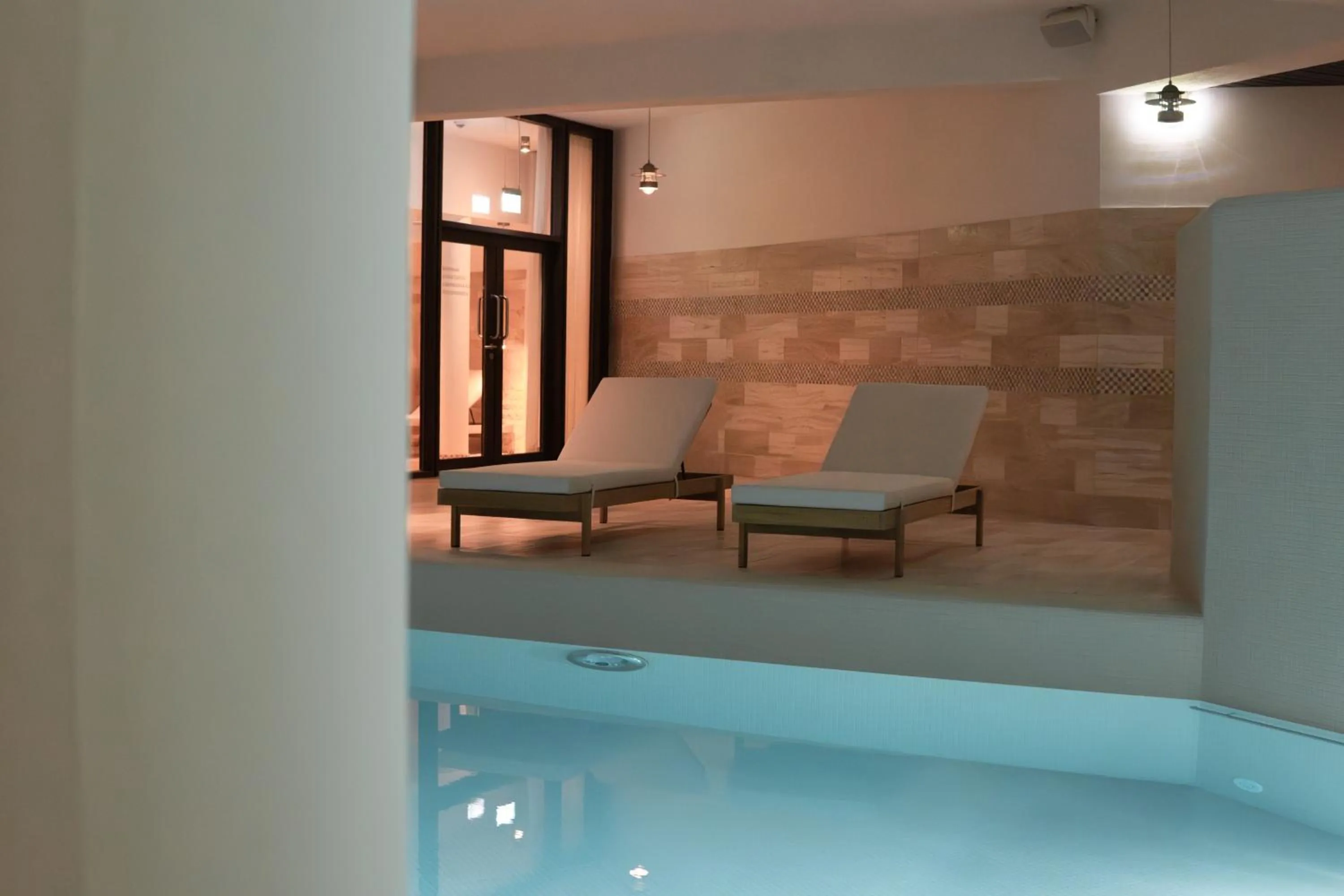 Swimming pool in ElzLand Hotel Pfauen WELLNESS & SPA