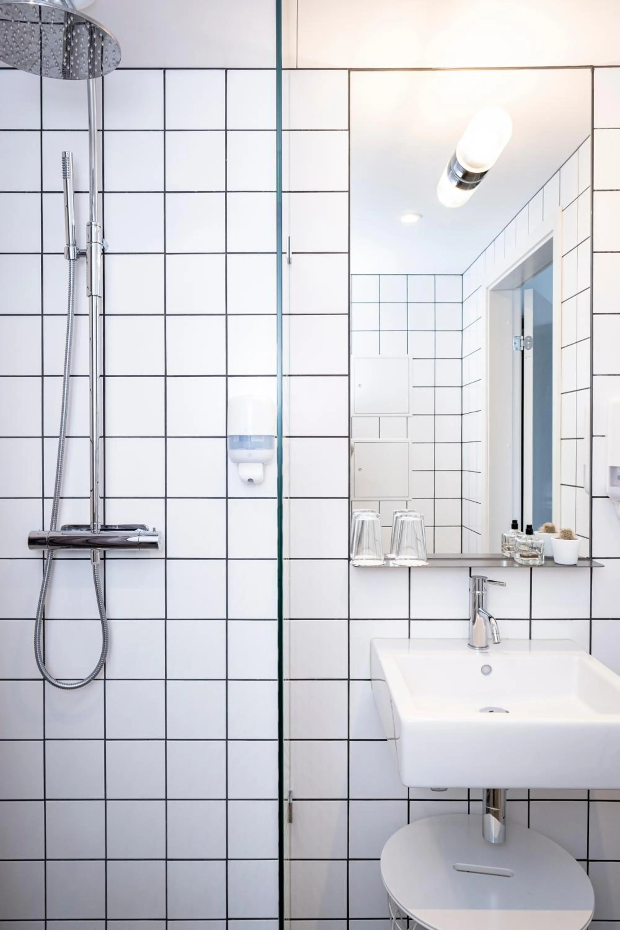 Shower in HOOM Home & Hotel Järfälla