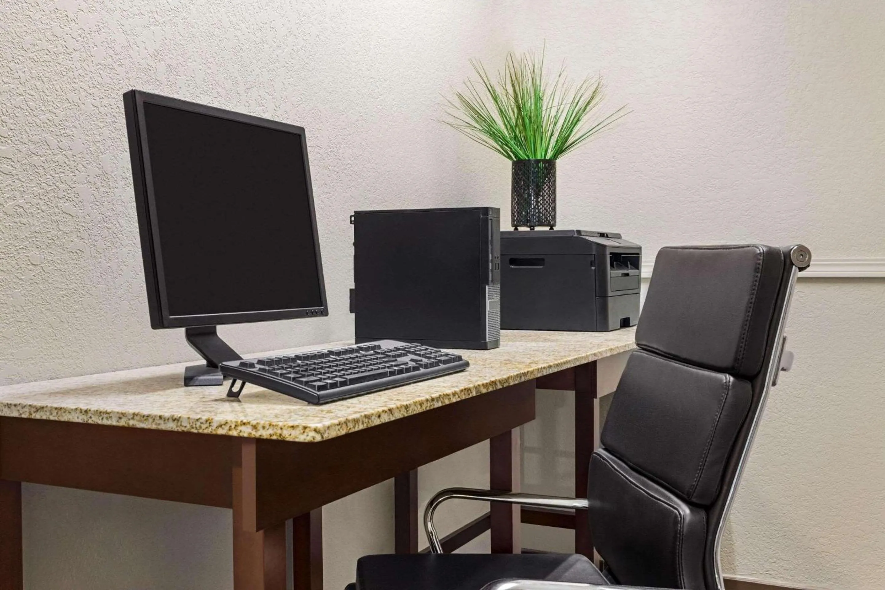 Business facilities in Country Inn & Suites by Radisson, Stillwater, MN