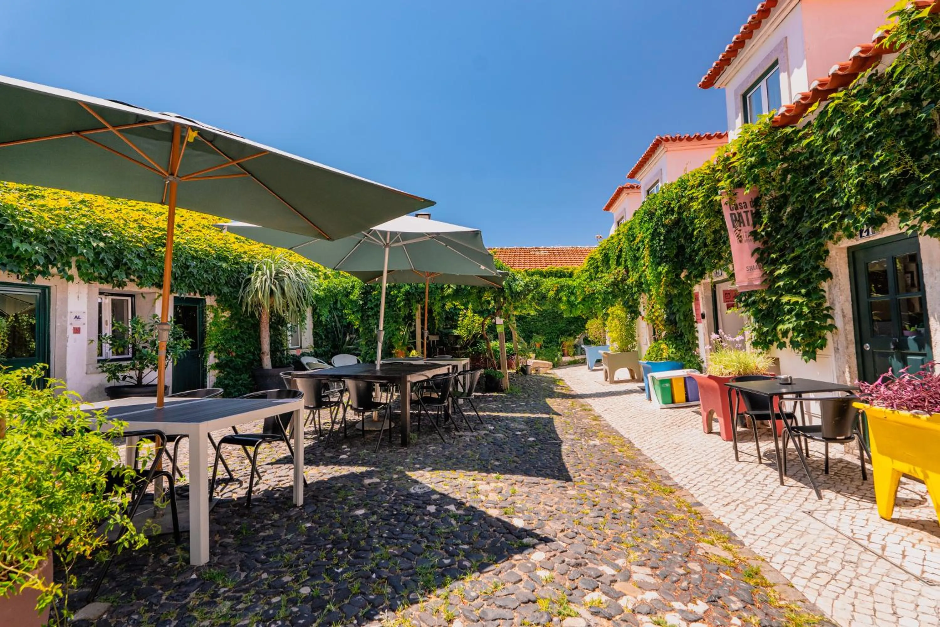 Patio in Casa do Patio by Shiadu