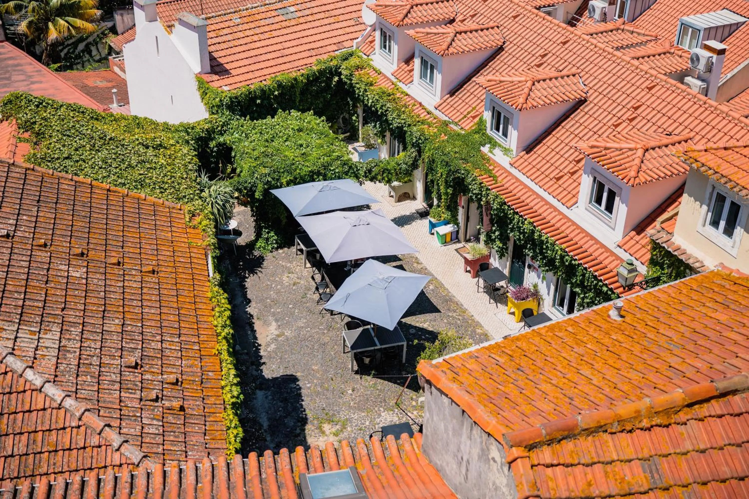 Patio in Casa do Patio by Shiadu