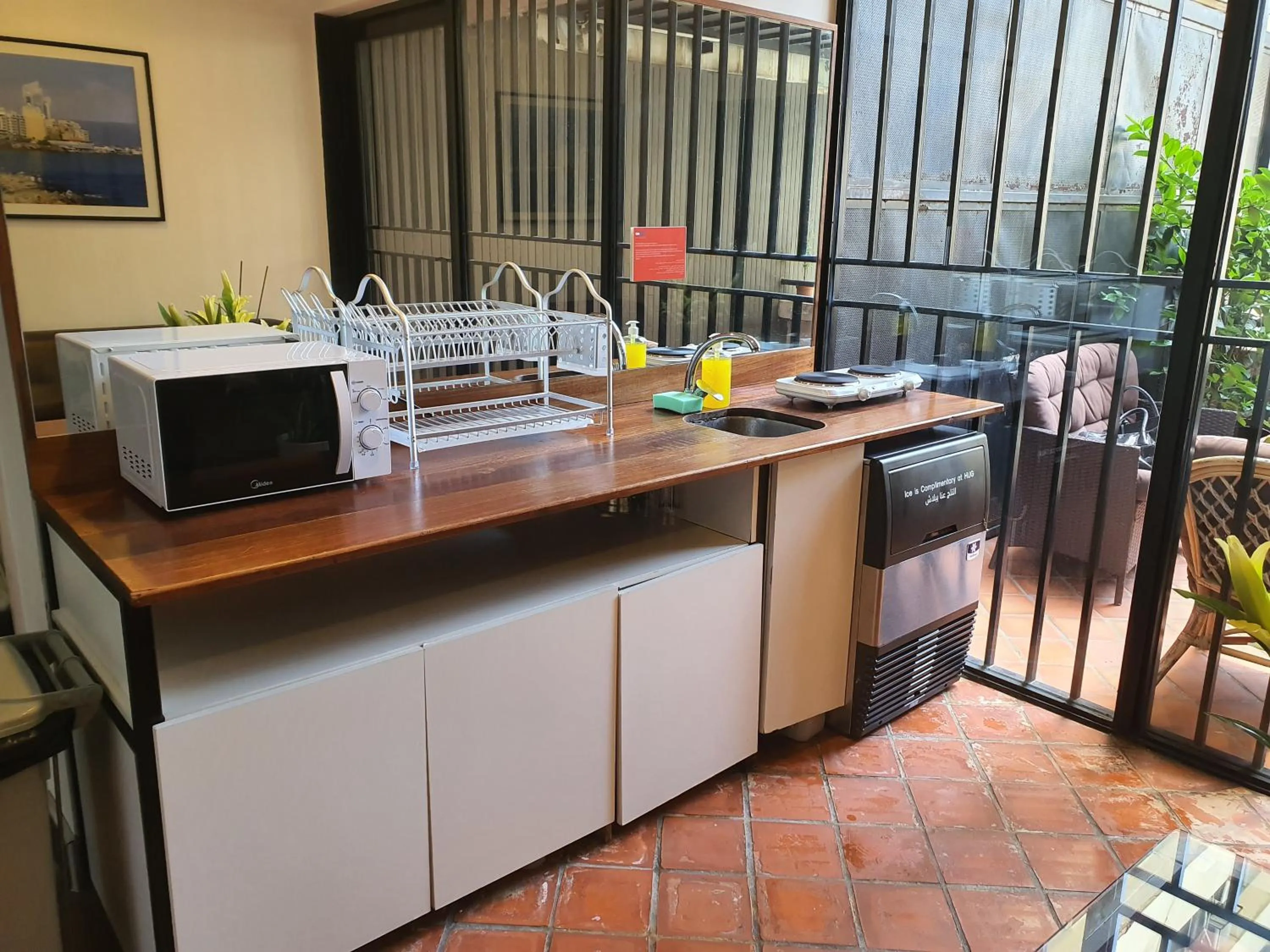 Kitchen or kitchenette in Hamra Urban Gardens