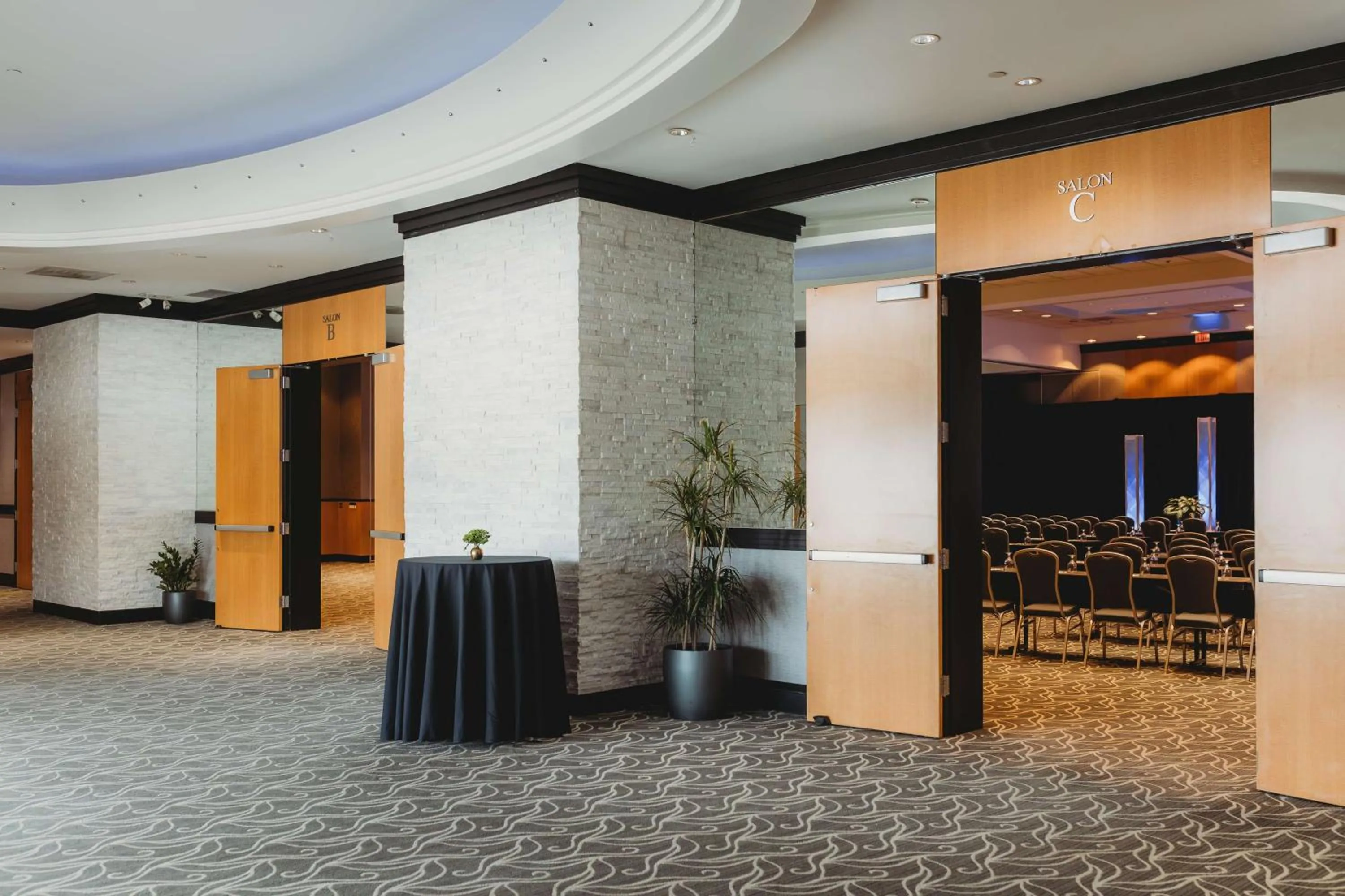 Banquet/Function facilities in Somerset Inn Troy