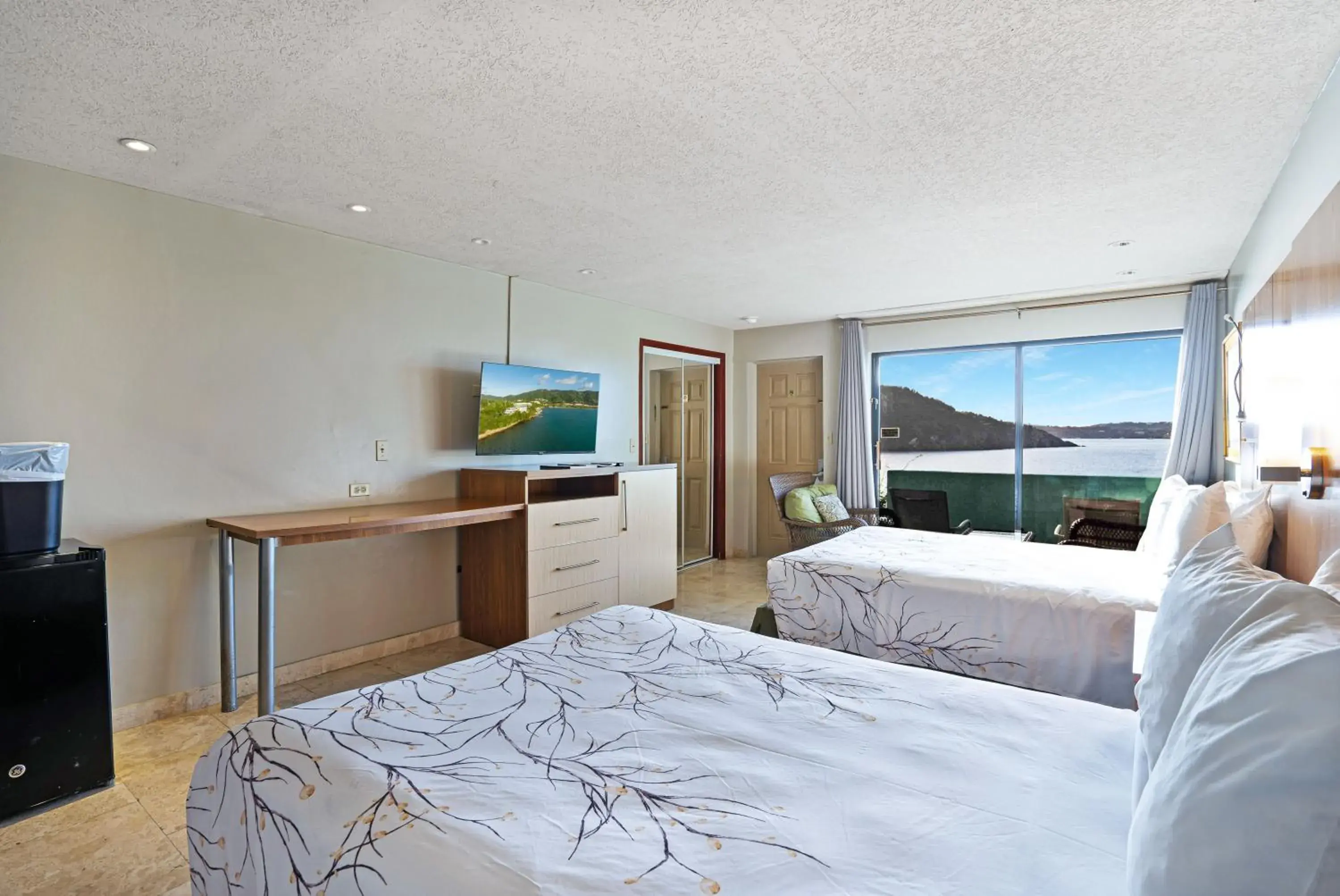 Ocean View Villa 2 Double Beds in Lindbergh Bay Hotel Ocean View Villa 2 Double Beds in Lindbergh Bay Hotel