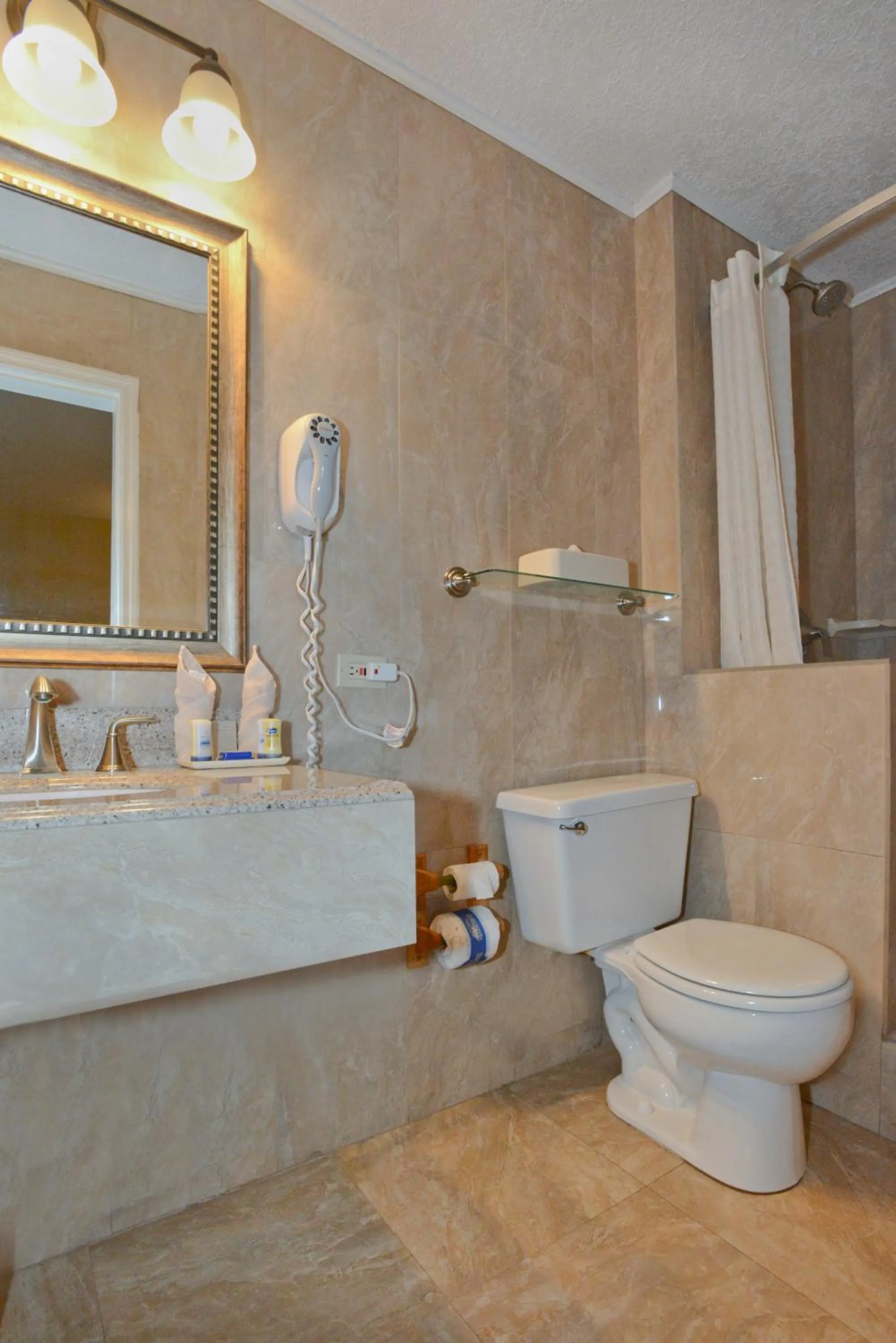 Bathroom in Lindbergh Bay Hotel