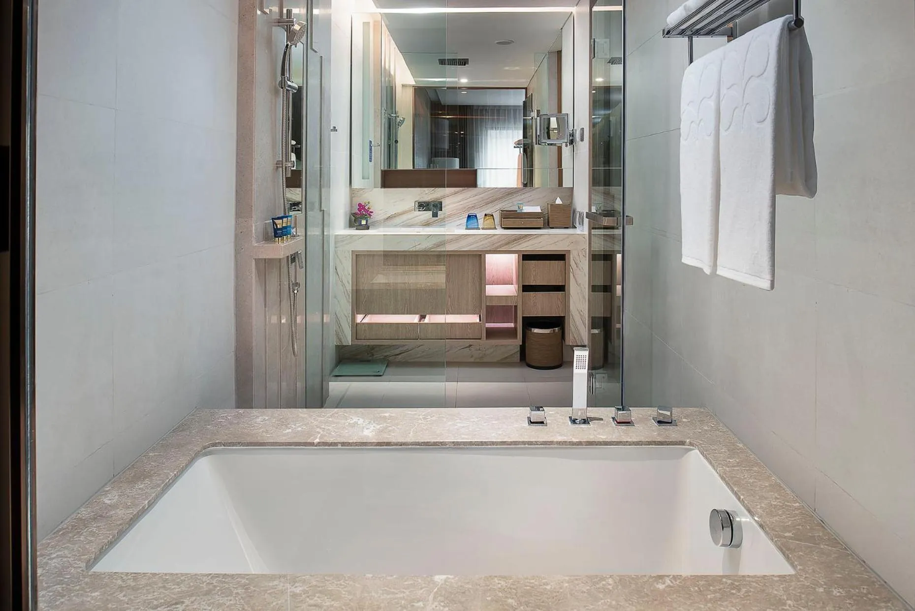 Bathroom in Hotel Nikko Bangkok