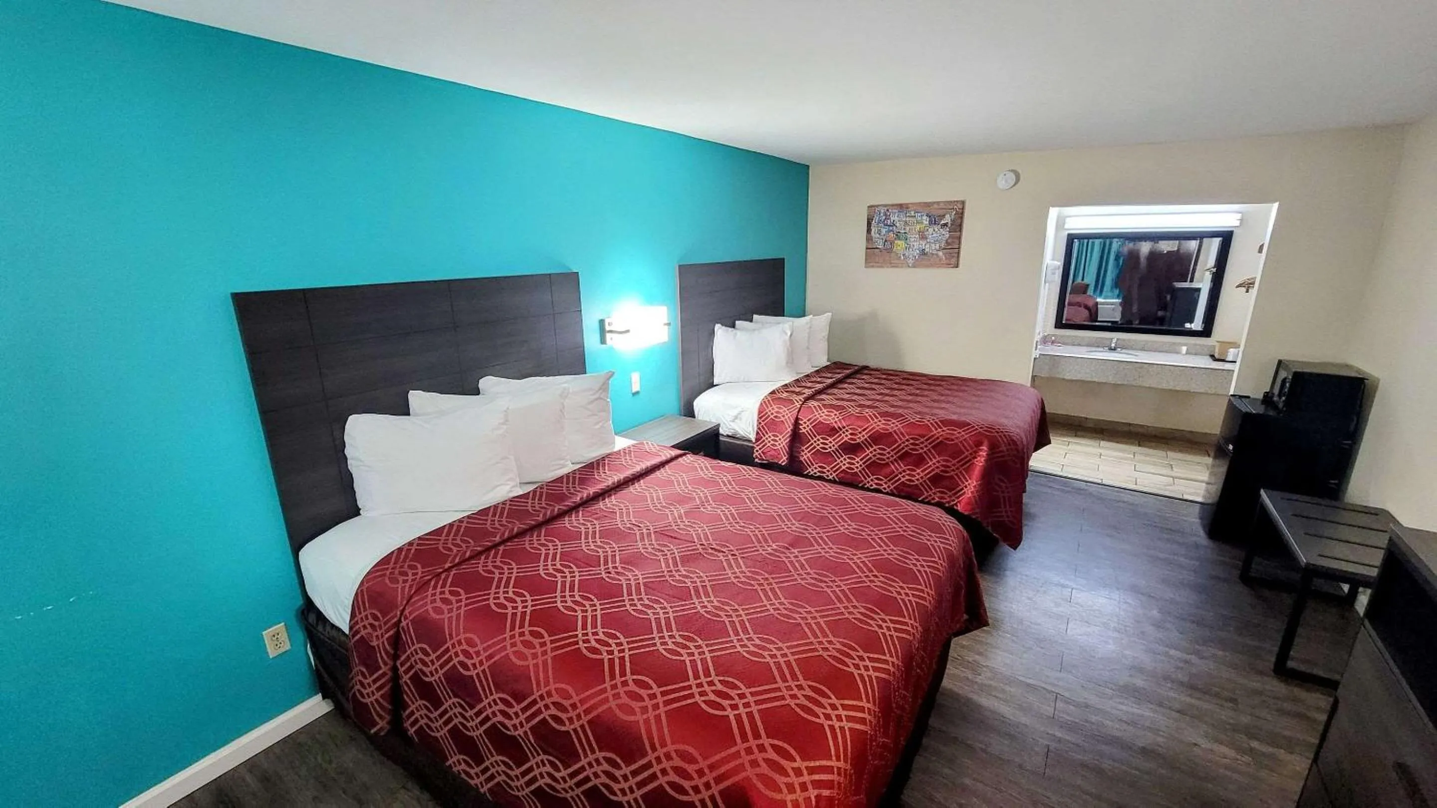 Bedroom, Bed in Econo Lodge Kosciusko