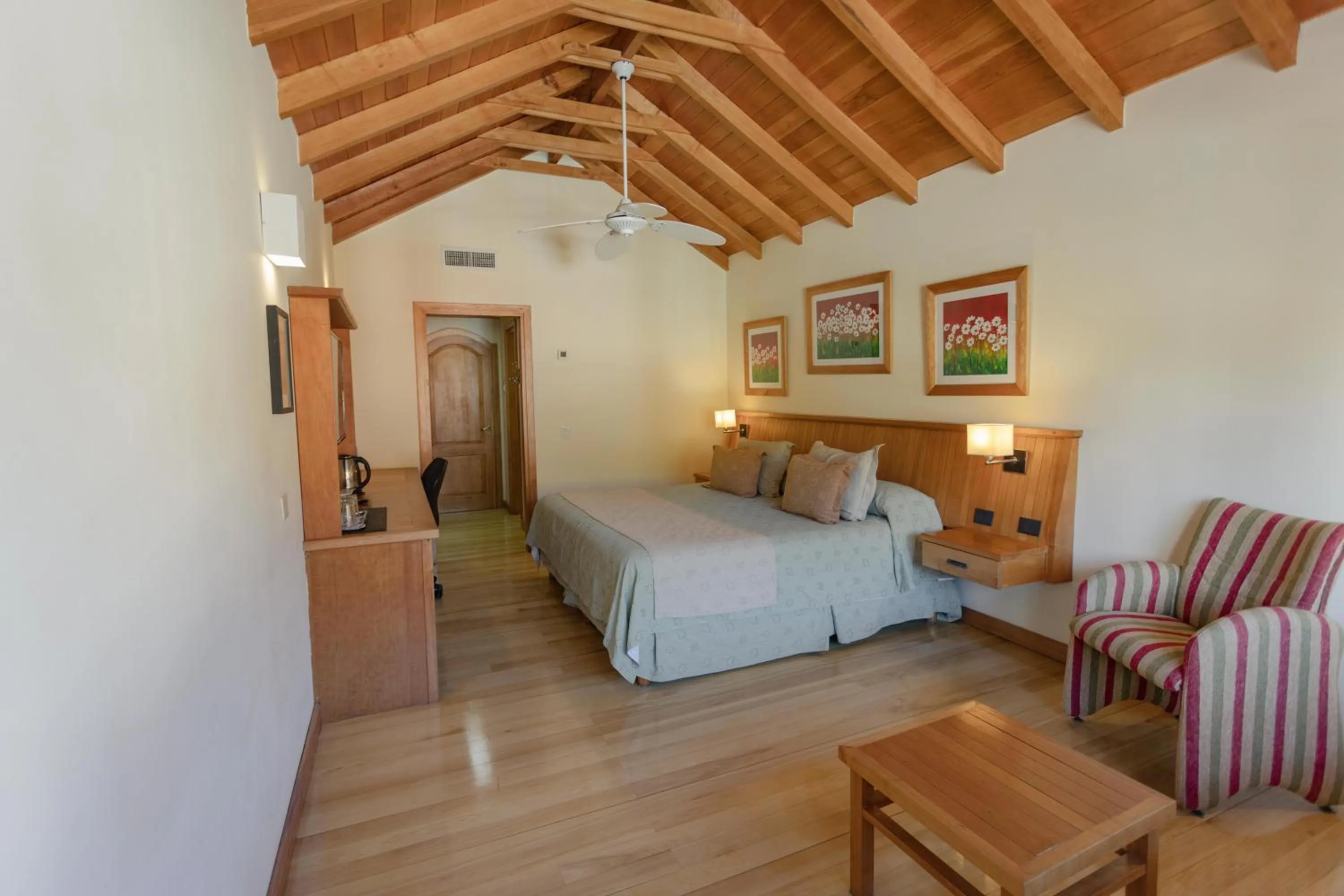 Bedroom, Bed in Hotel y Cabañas Le Village