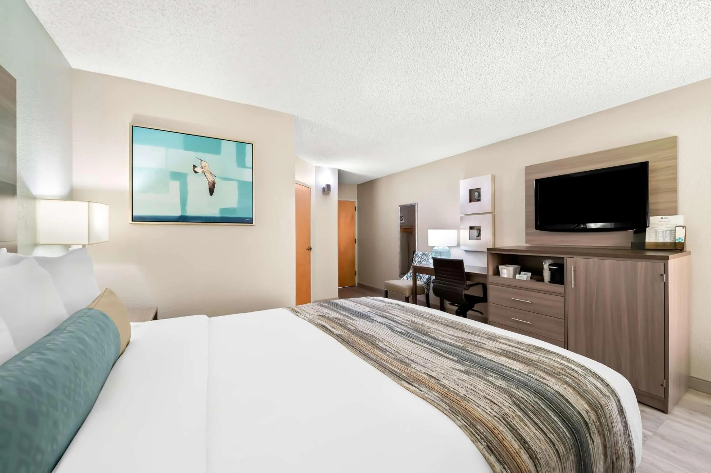 Bedroom, Bed in Best Western Intracoastal Inn