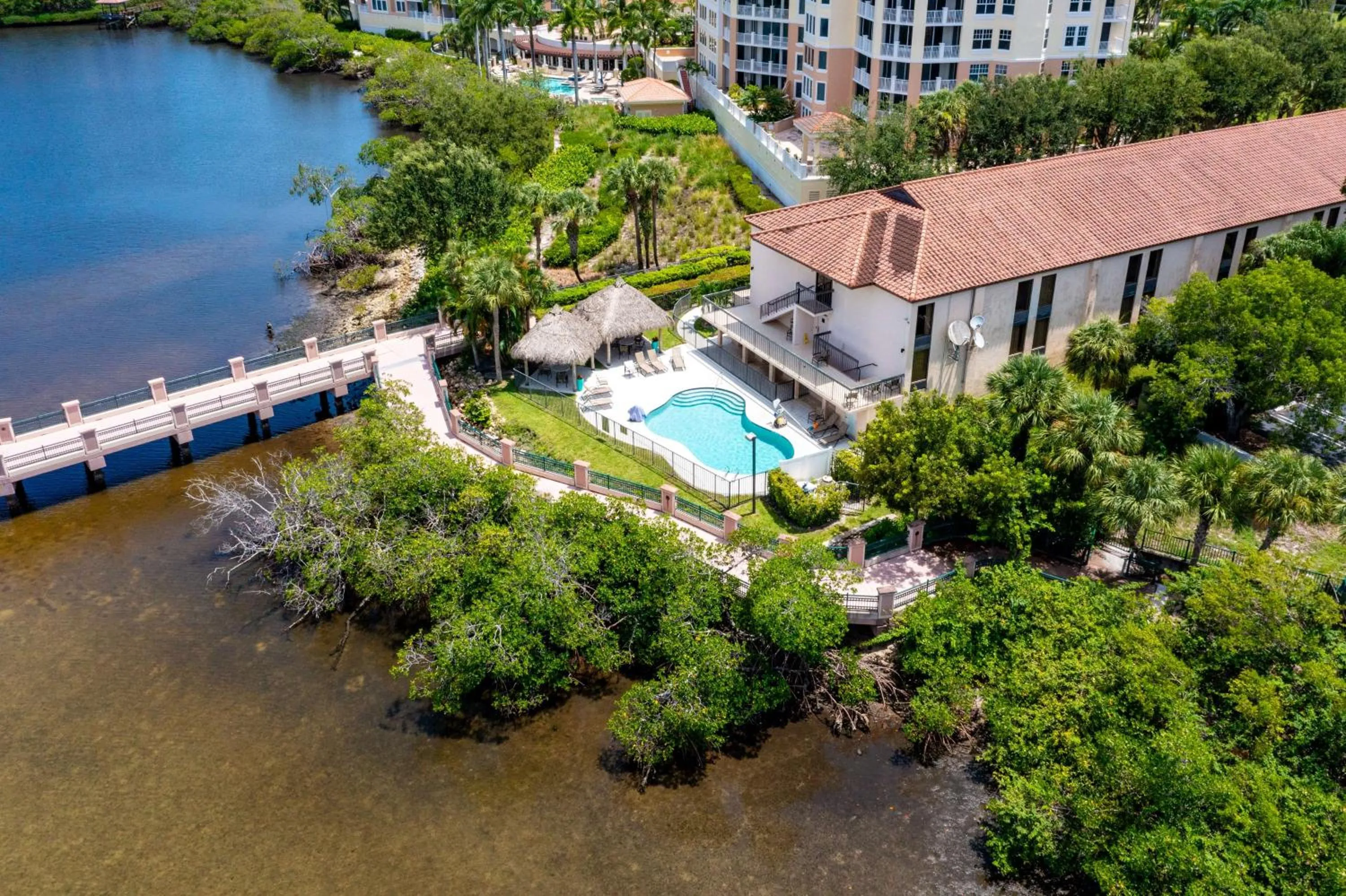 Property building in Best Western Intracoastal Inn