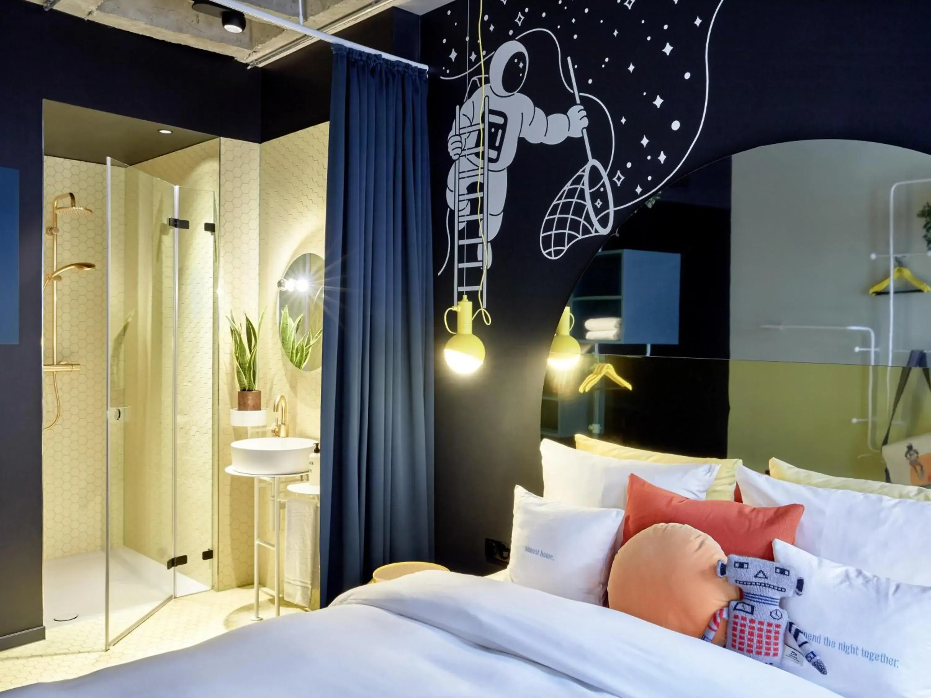 Medium Inner Circle in 25hours Hotel The Circle Medium Inner Circle in 25hours Hotel The Circle