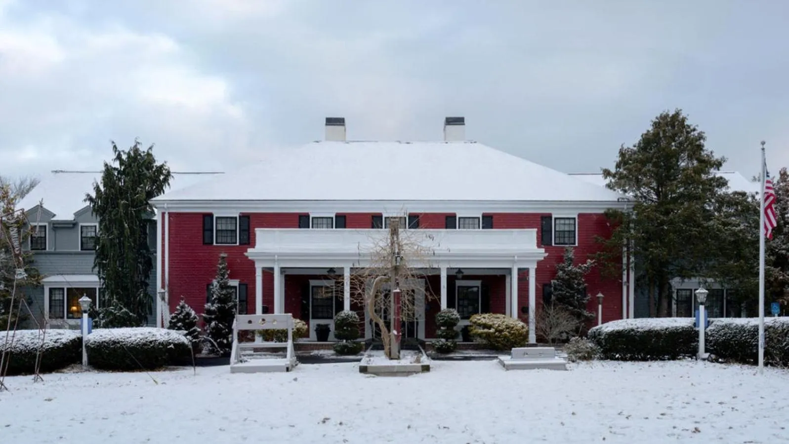 Property building in Dan'l Webster Inn and Spa