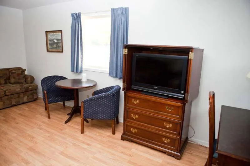 Living room in Clansman Motel