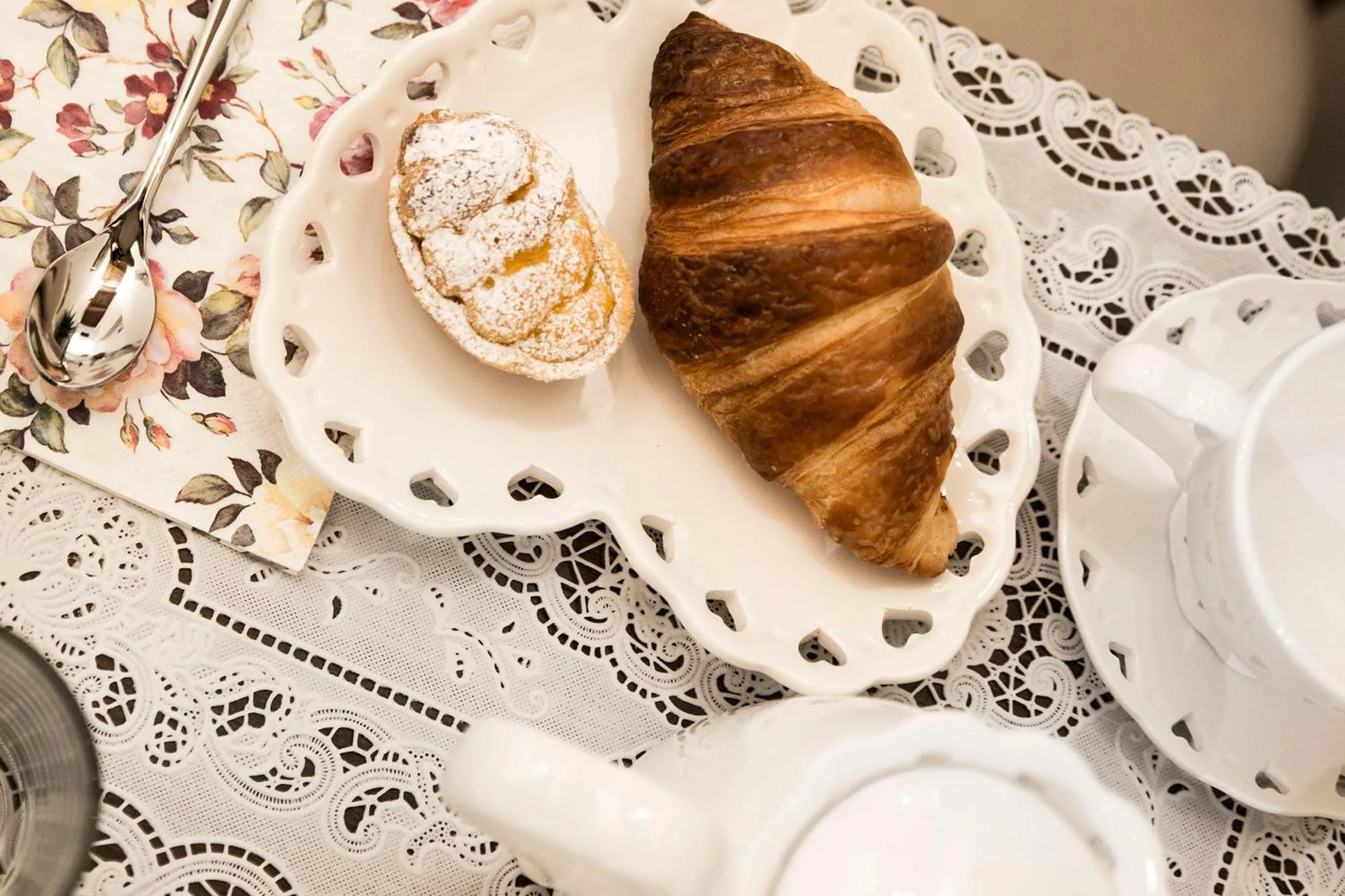 Continental breakfast in Residenza Delle Arti
