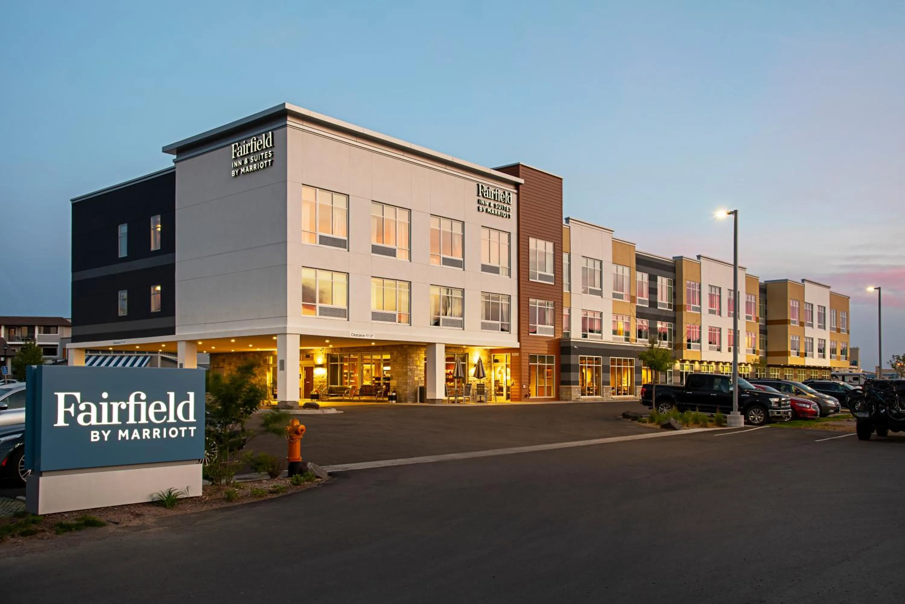 Property building in Fairfield Inn & Suites By Marriott Duluth Waterfront