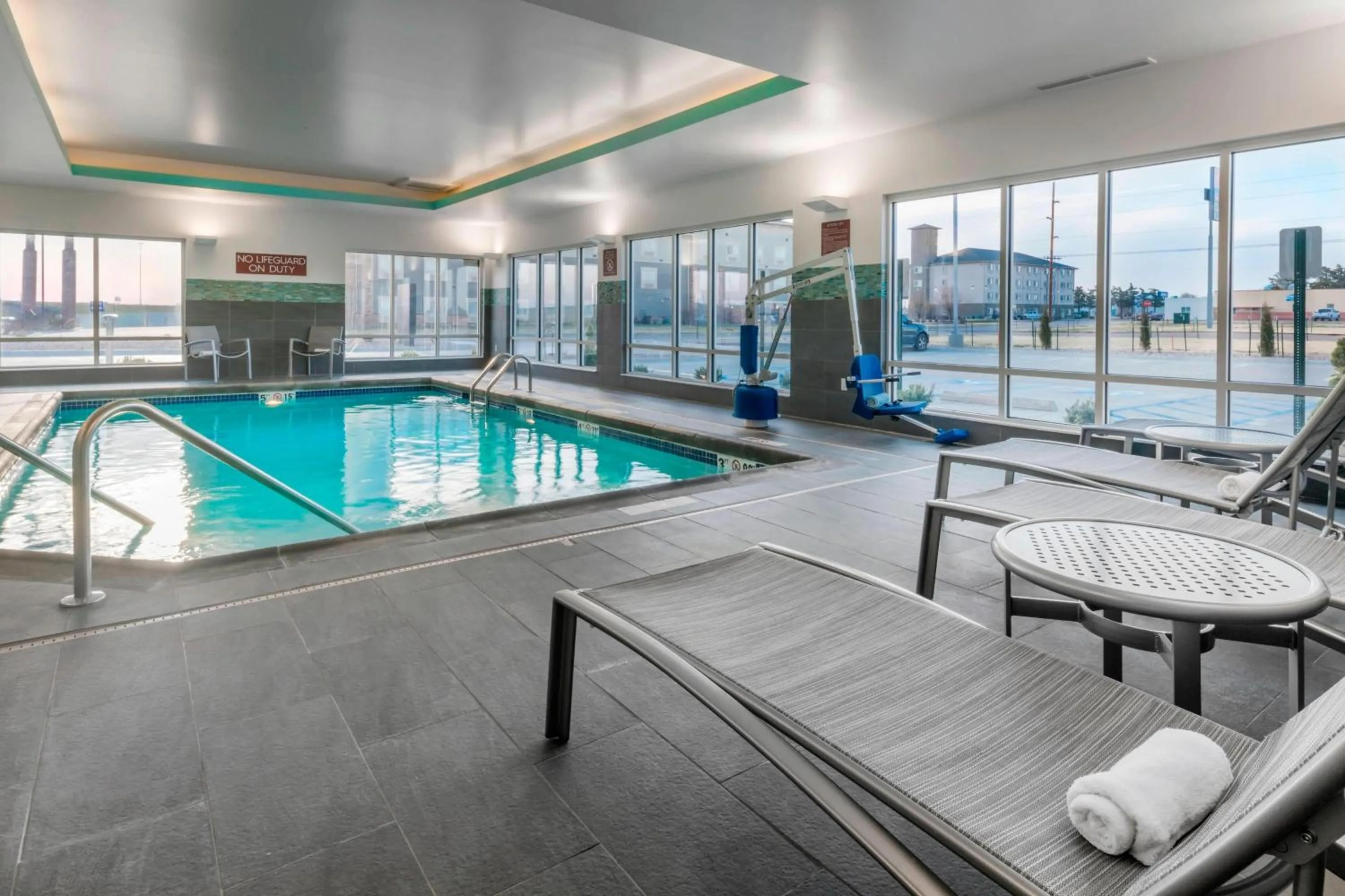 Swimming pool in Towneplace Suites By Marriott Hays