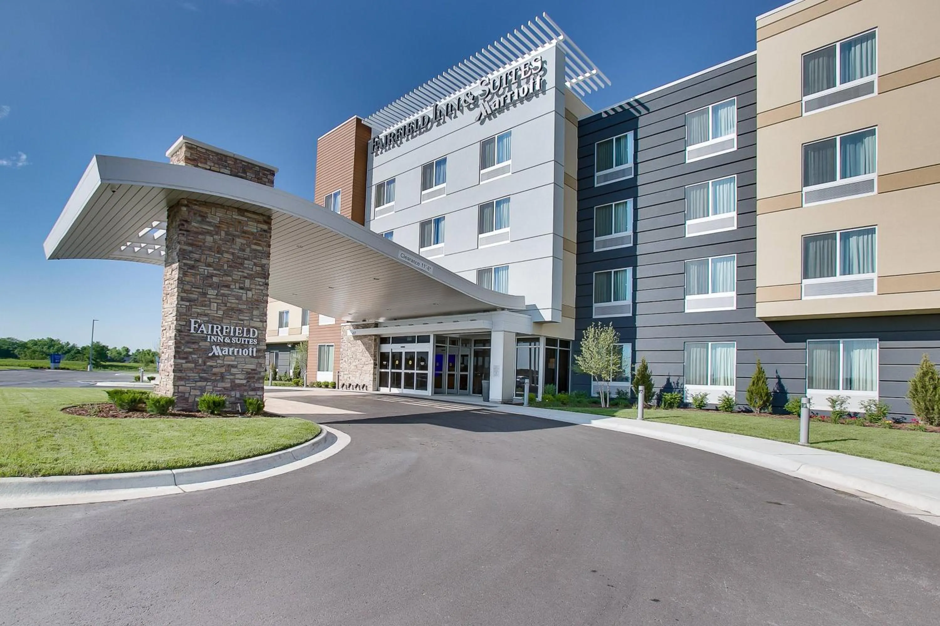 Property building in Fairfield Inn & Suites By Marriott Wichita East