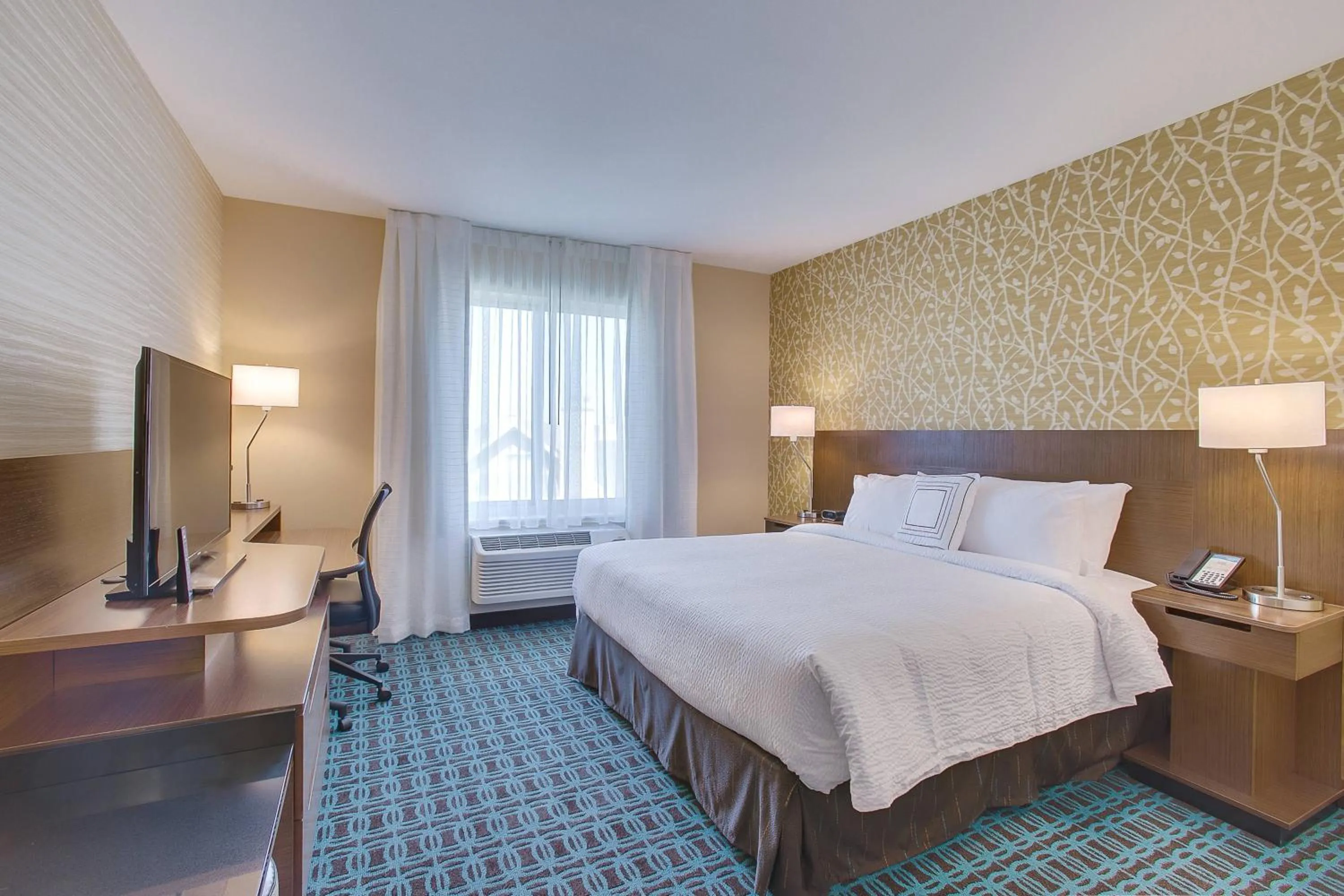 Photo of the whole room, Bed in Fairfield Inn & Suites By Marriott Wichita East