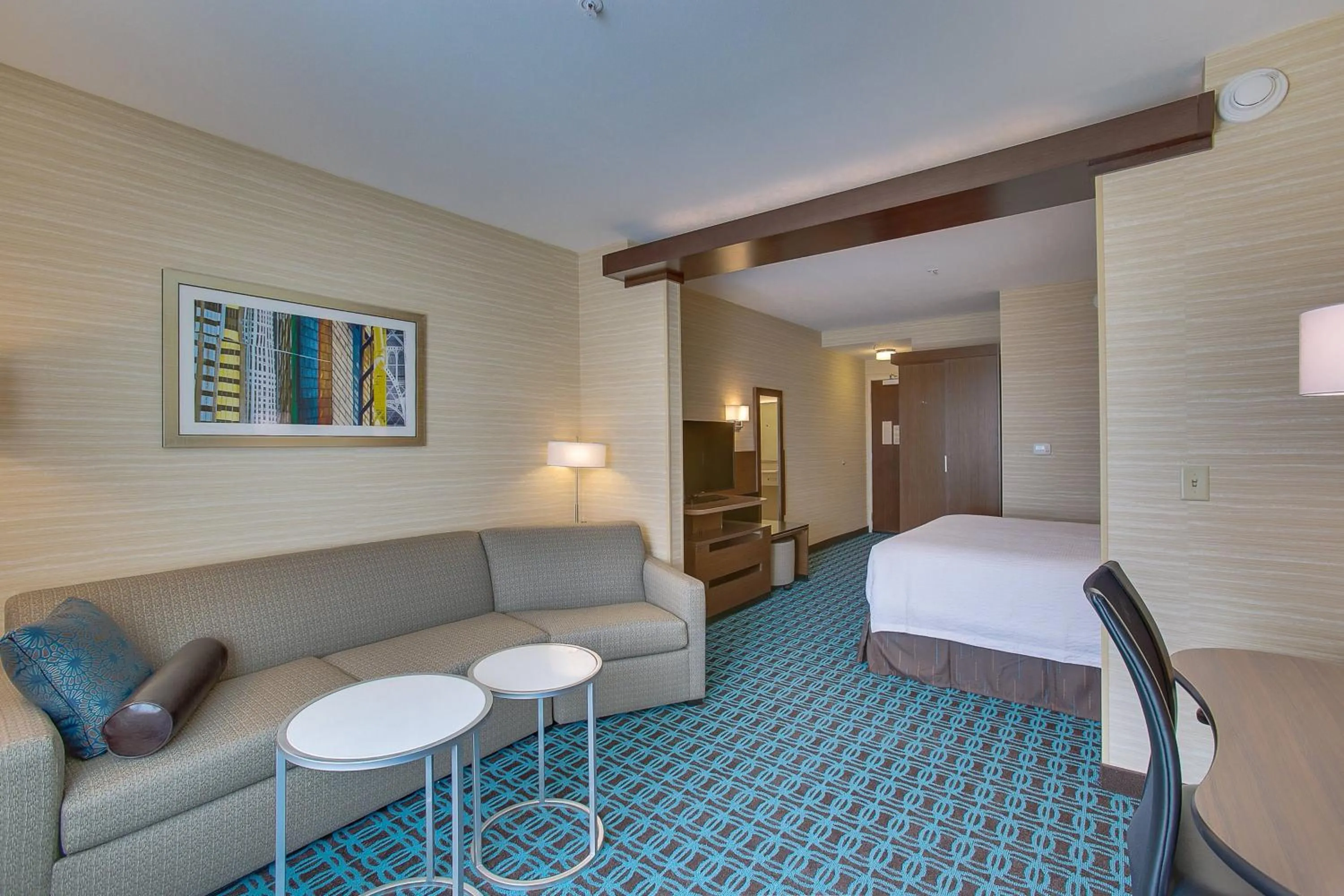 Photo of the whole room, Bed in Fairfield Inn & Suites By Marriott Wichita East