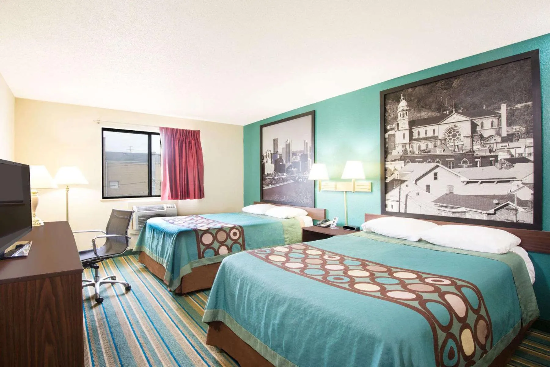 Bed in Super 8 by Wyndham Pittsburgh PA Airport-University Area