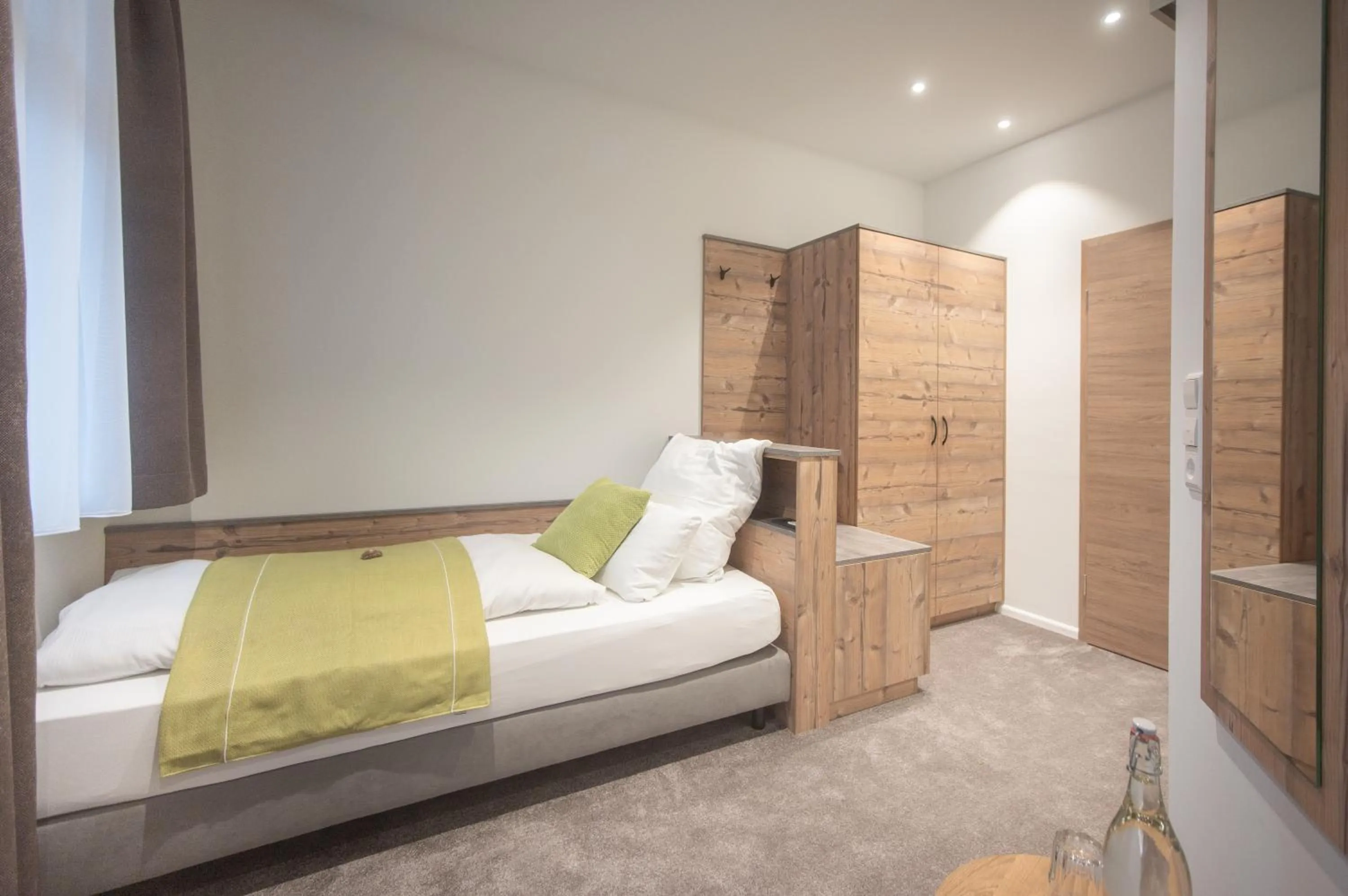 Photo of the whole room, Bed in Hotel dasZimmermann