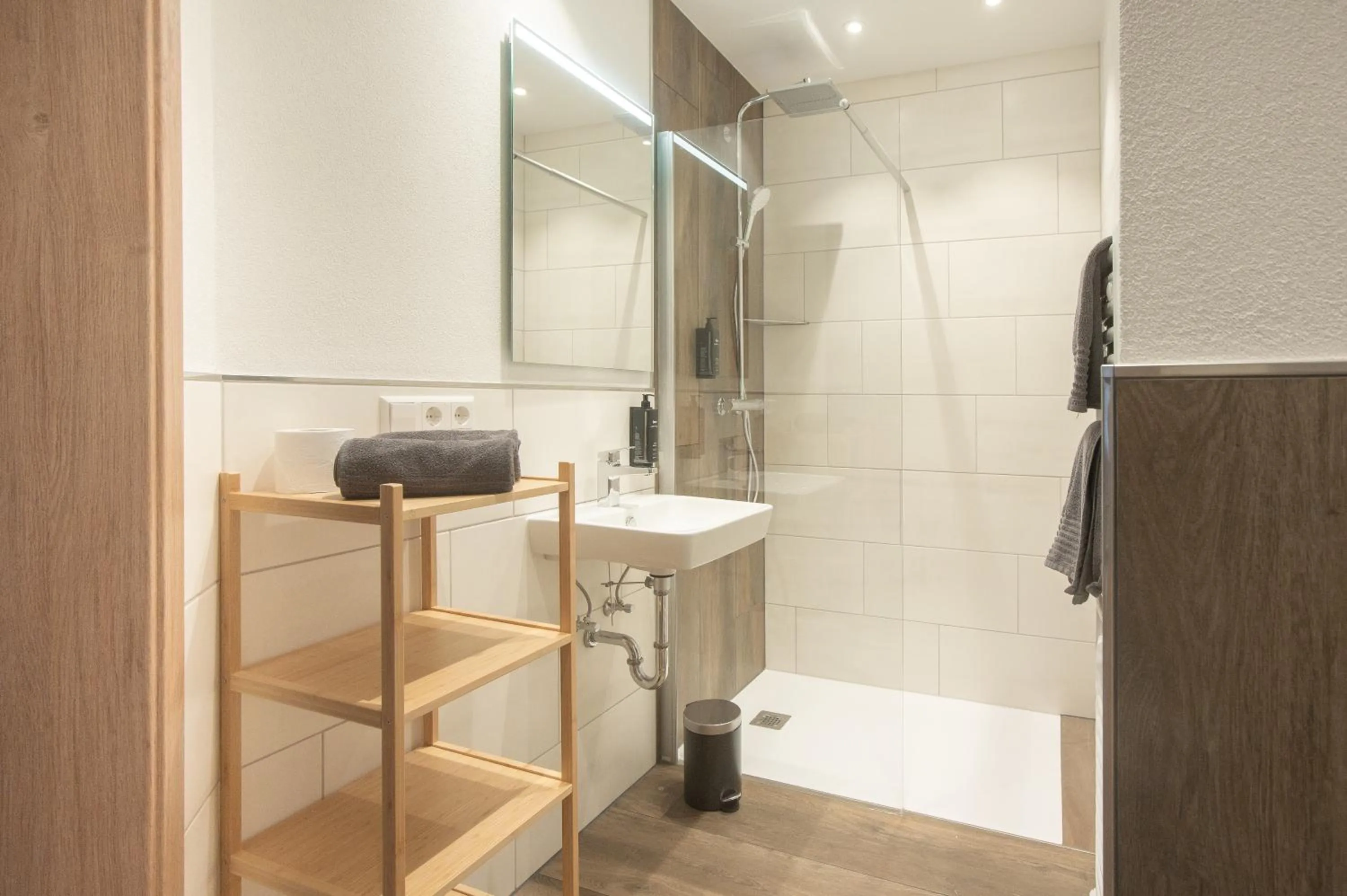 Shower in Hotel dasZimmermann