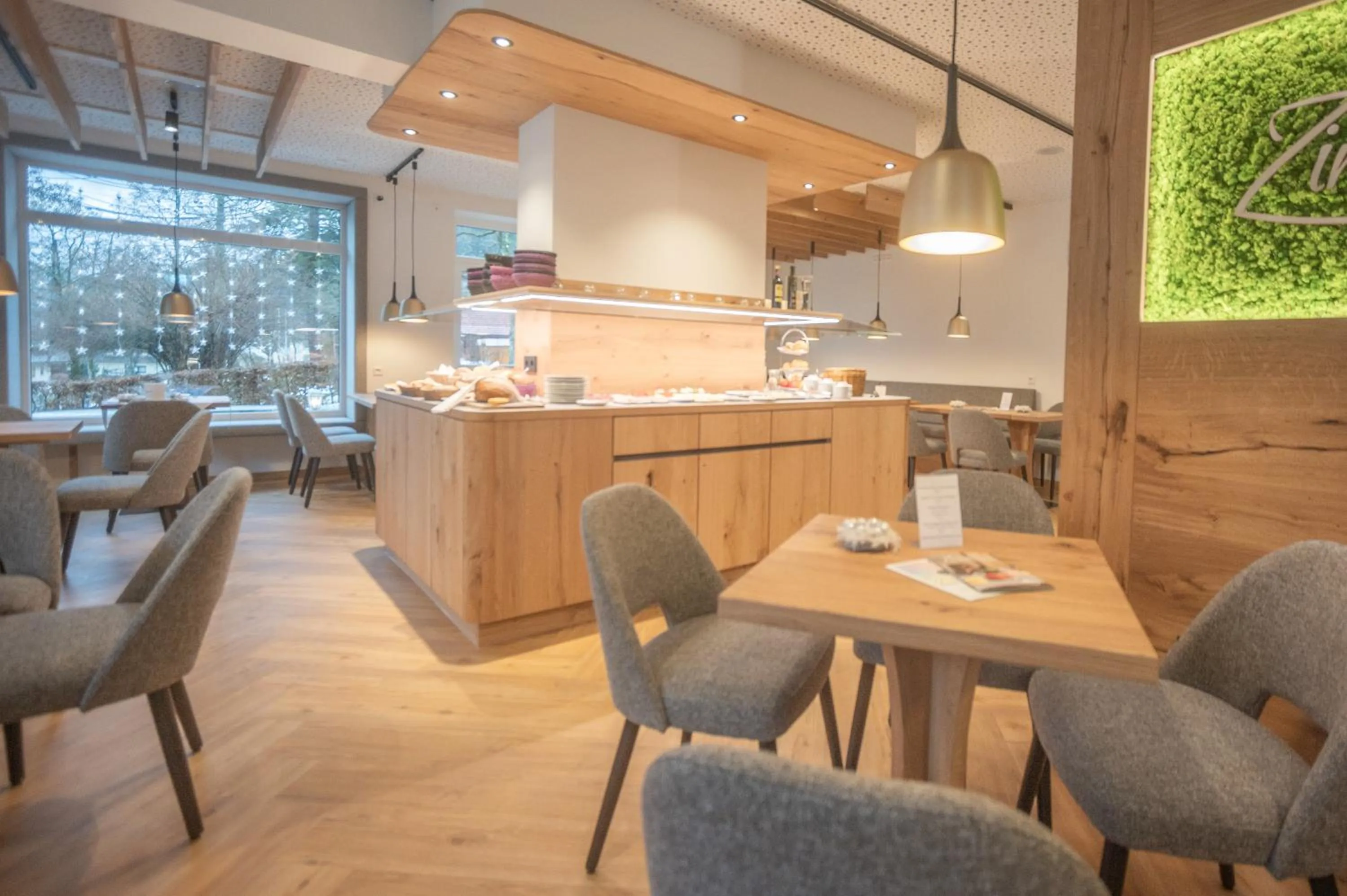 Buffet breakfast in Hotel dasZimmermann