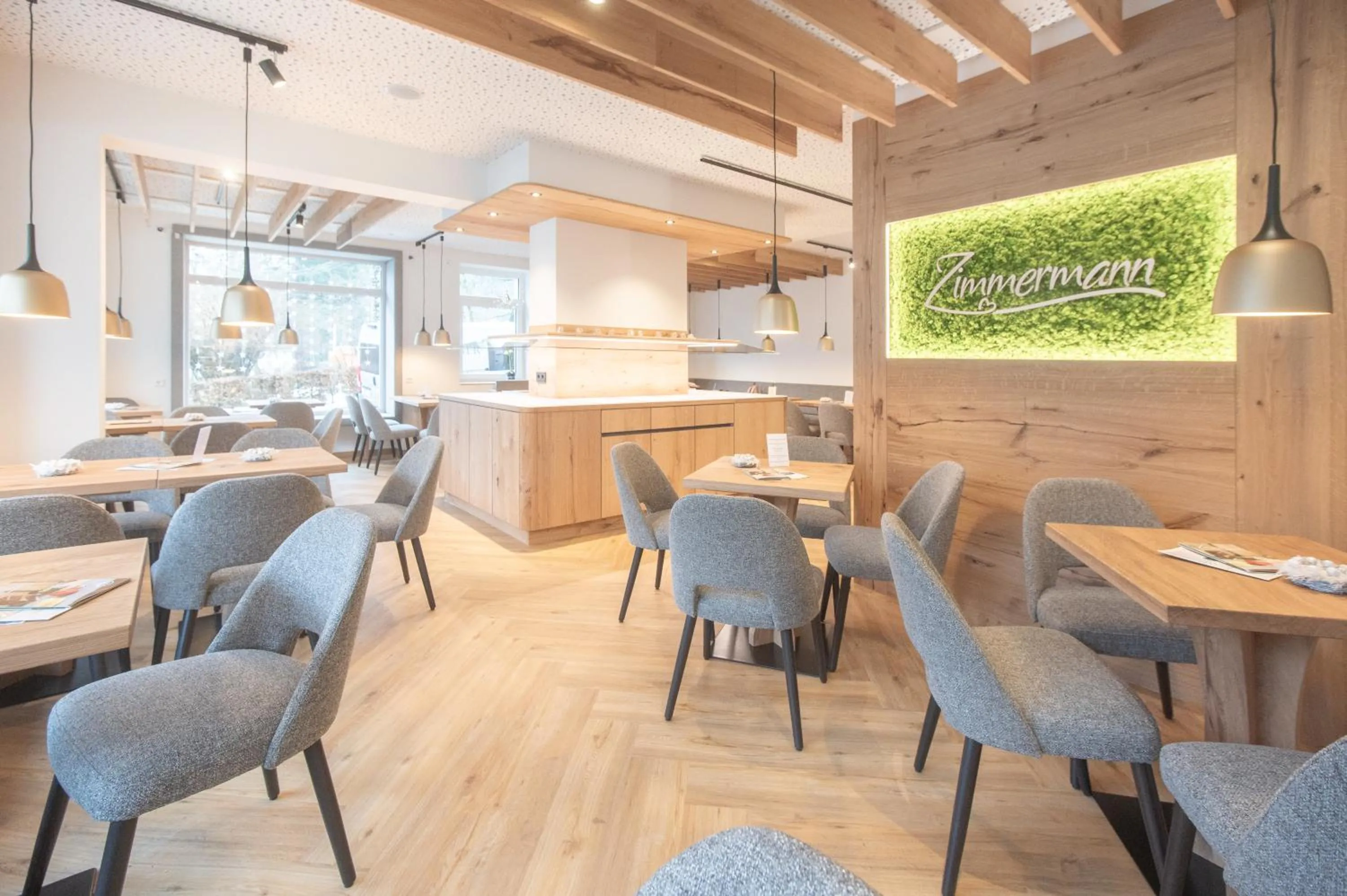 Restaurant/places to eat in Hotel dasZimmermann