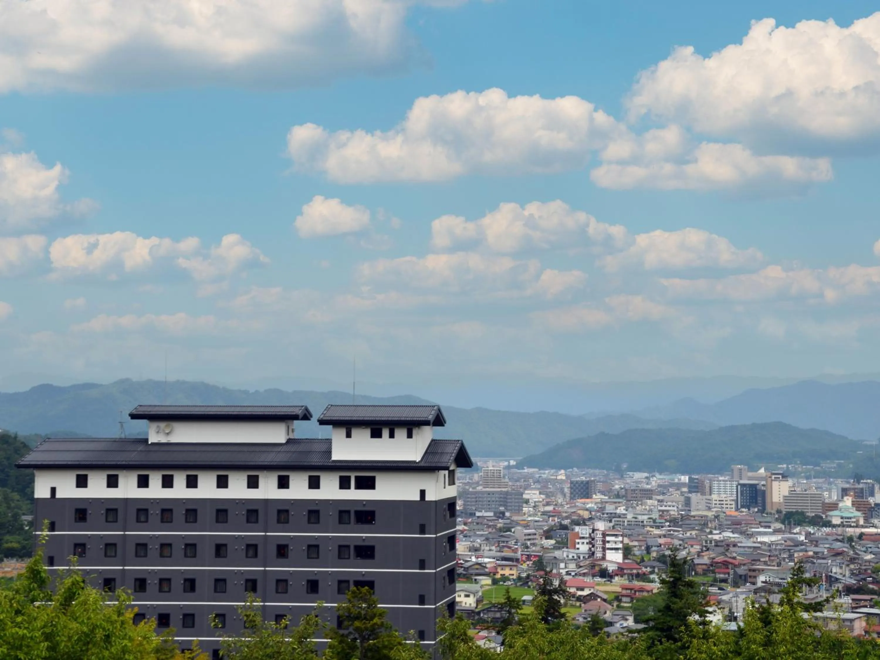 Property building in Route Inn Grantia Hidatakayama Wakura no yado