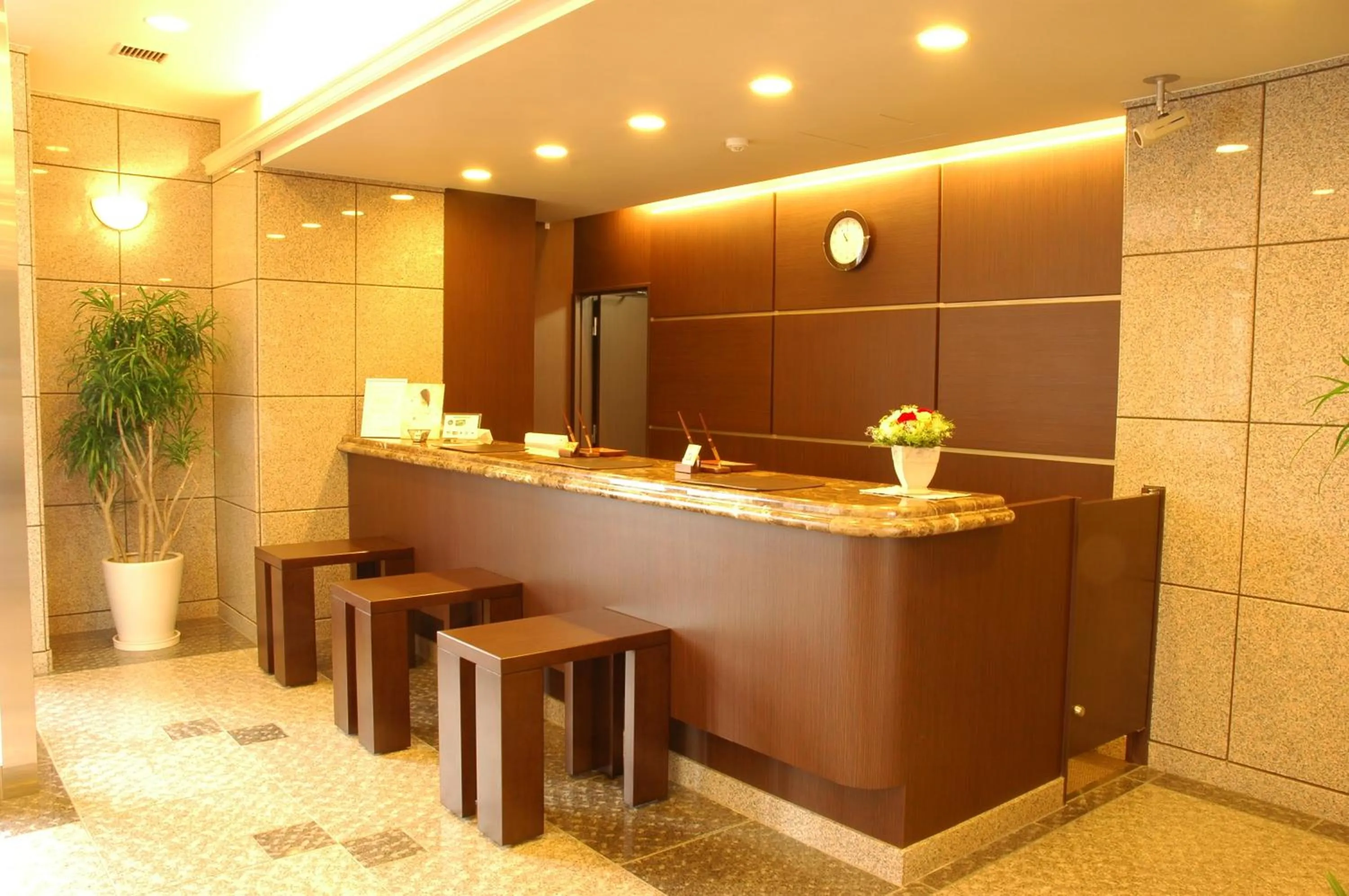 Lobby or reception in Hotel Route-Inn Hirosaki Ekimae