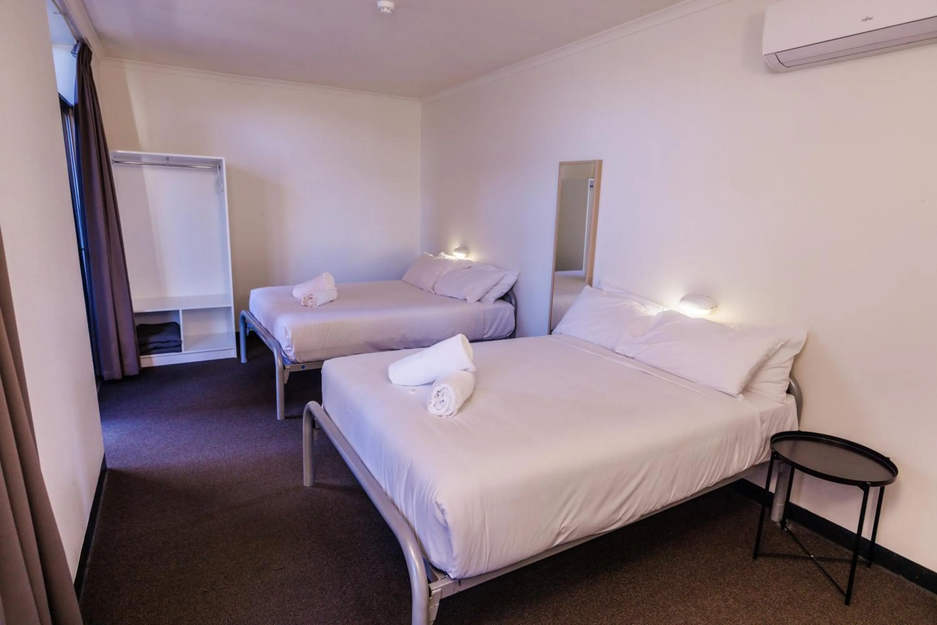 Bed in YHA Adelaide Central