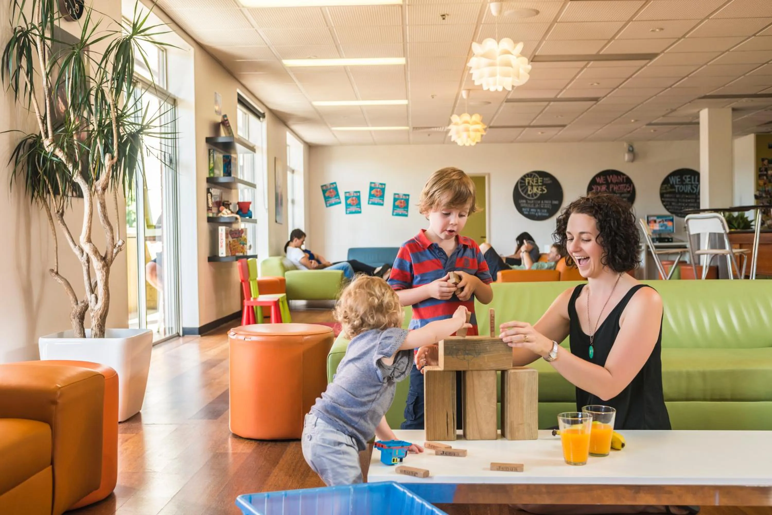 Communal lounge/ TV room in YHA Adelaide Central