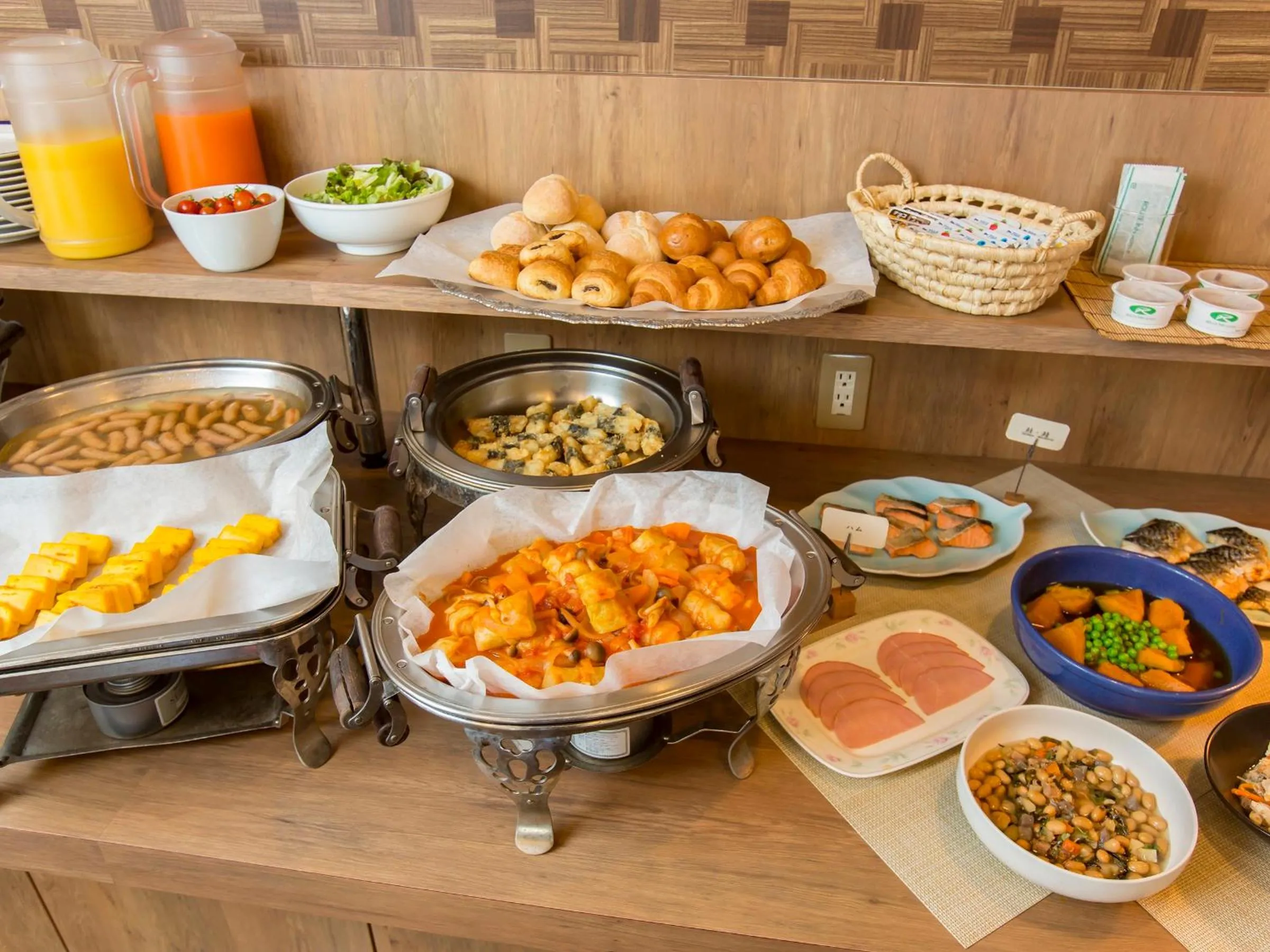 Buffet breakfast in Hotel Route-Inn Tokyo Ikebukuro