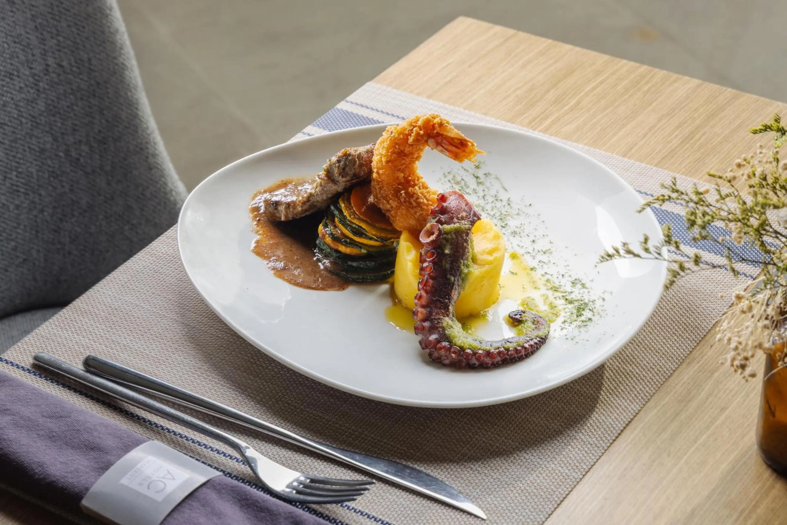 Food in AC Hotel By Marriott Santa Marta