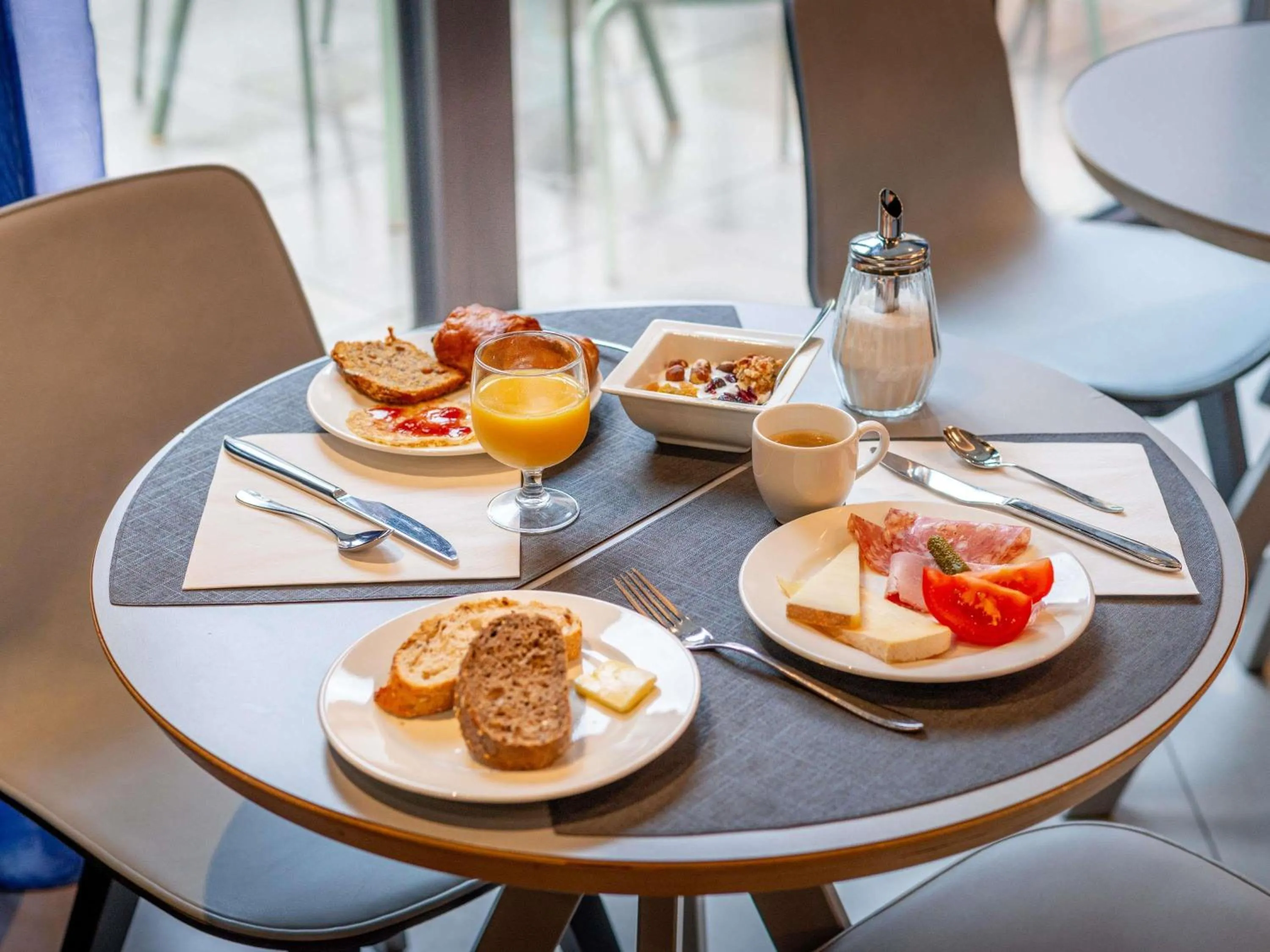 Breakfast in Novotel Suites Colmar Centre