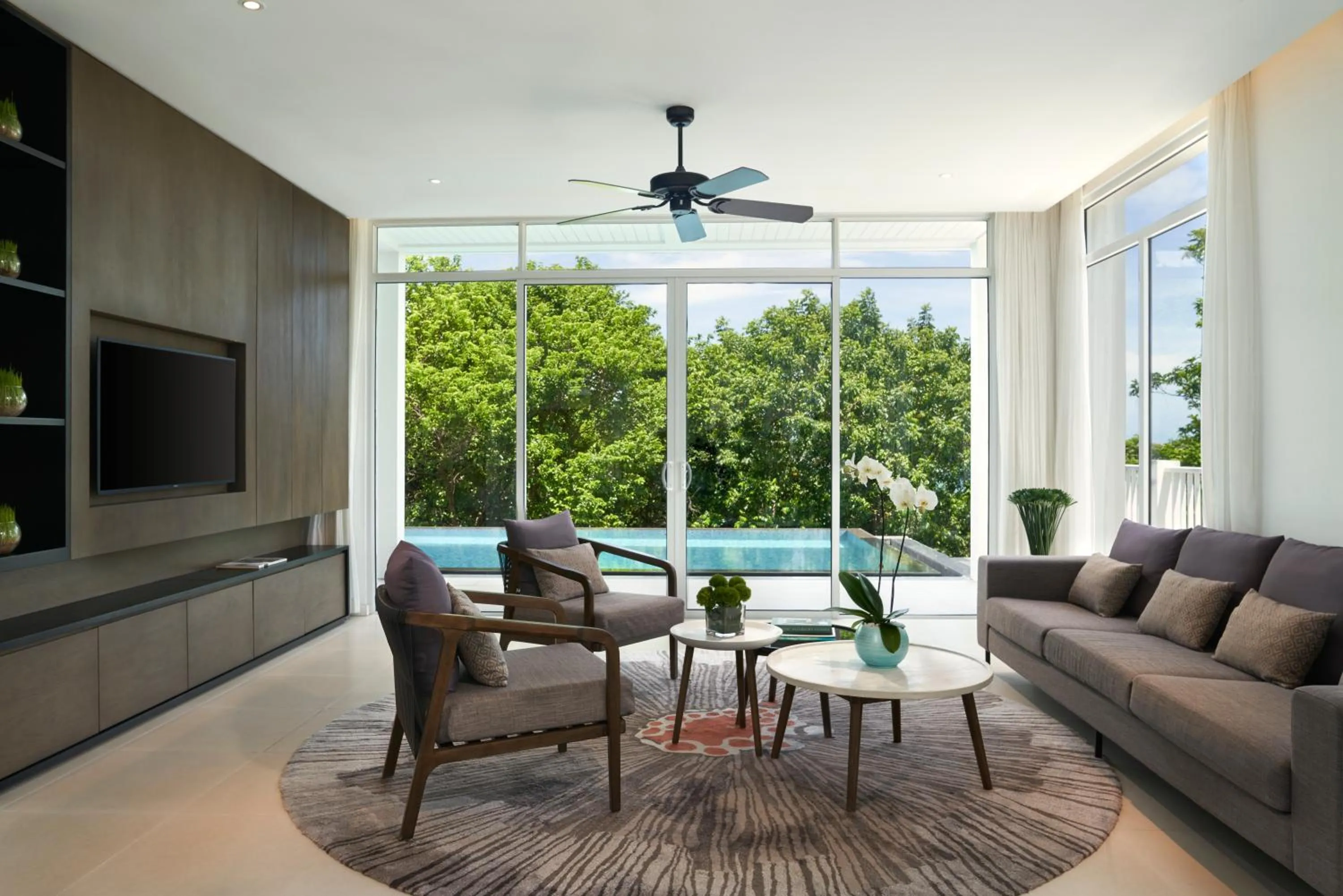 TV and multimedia in Premier Village Phu Quoc Resort Managed by Accor