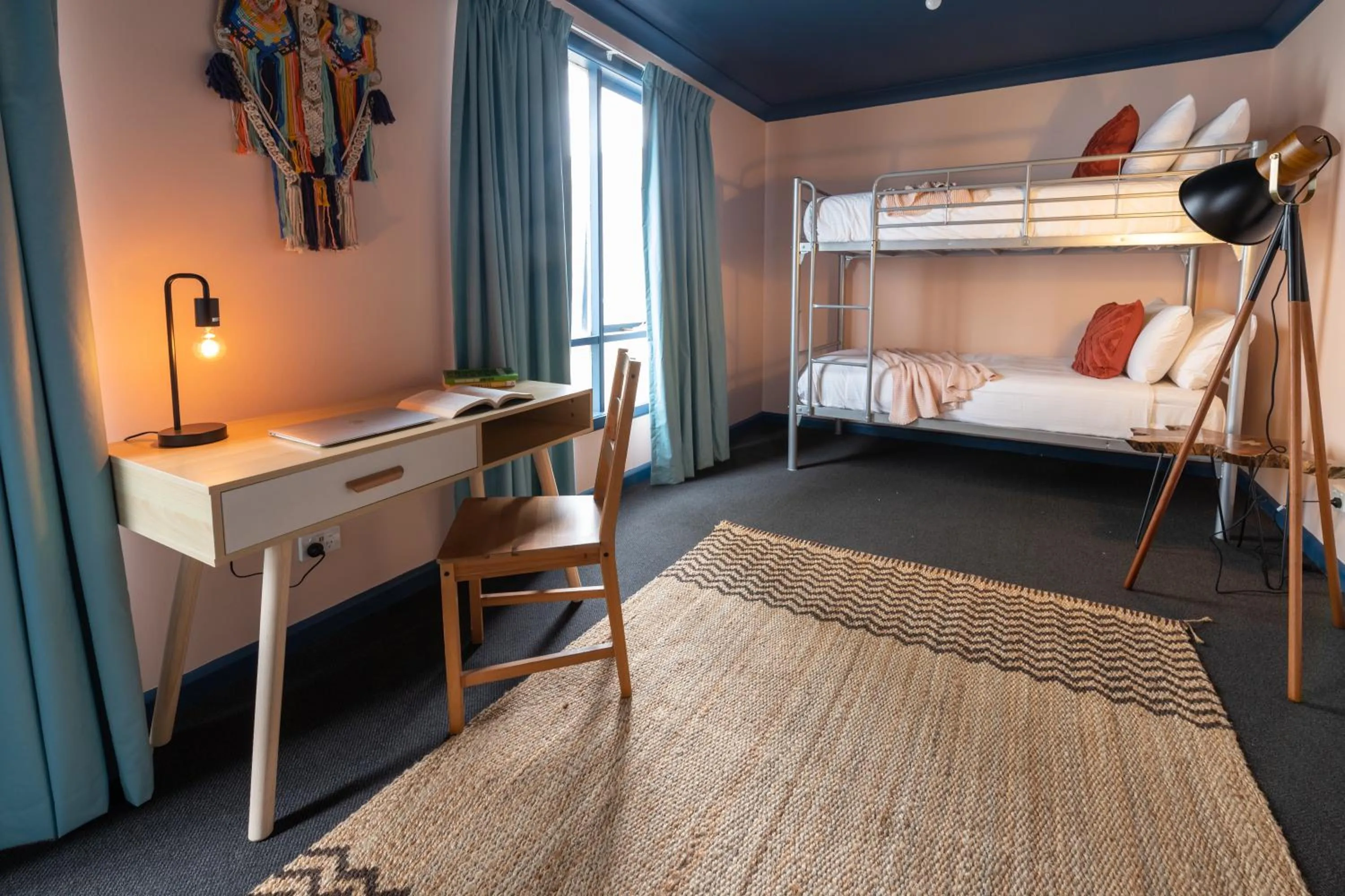 bunk bed, Bed in Roamer St Kilda