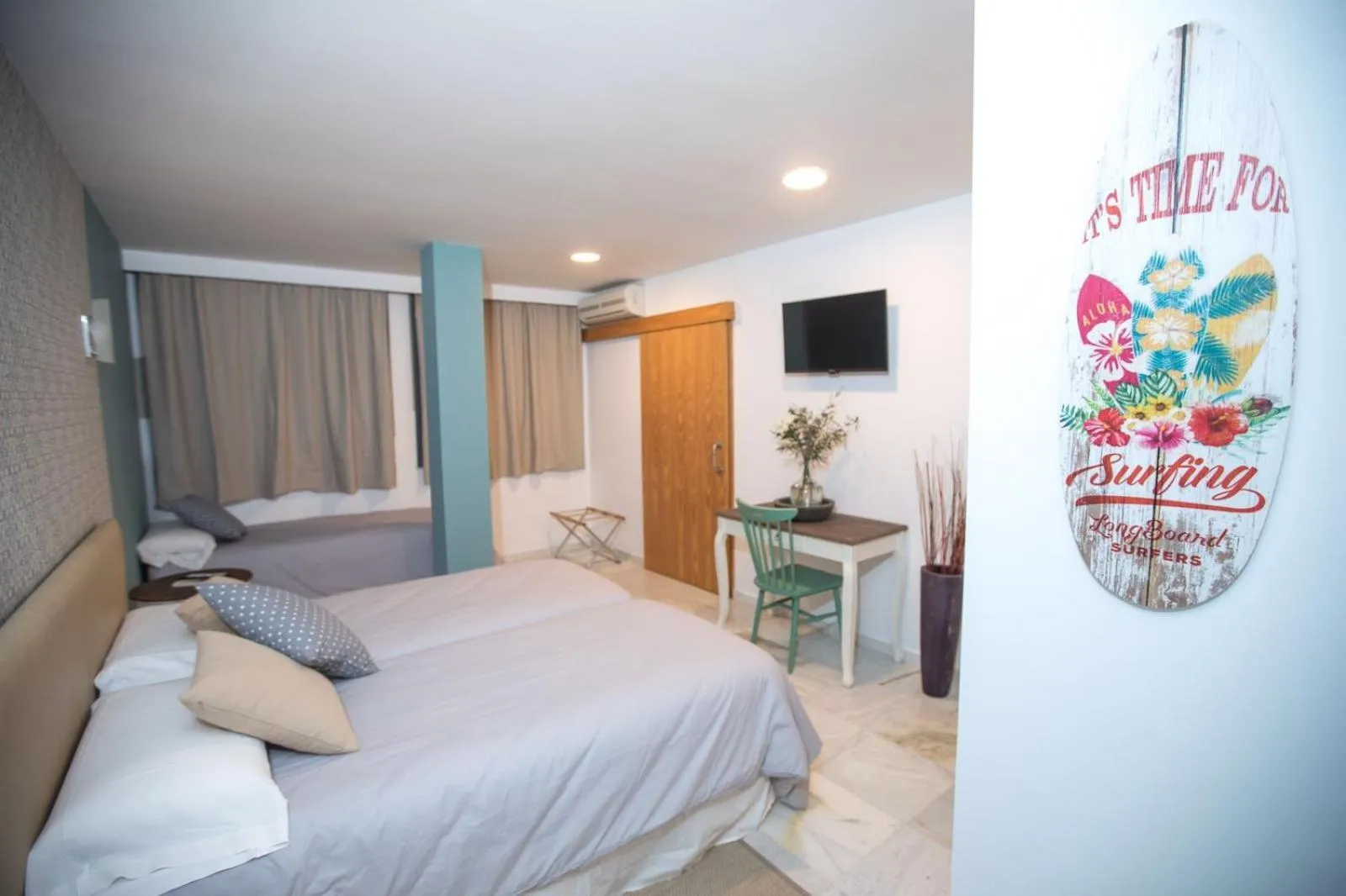 Photo of the whole room, Bed in Hotel Nómadas