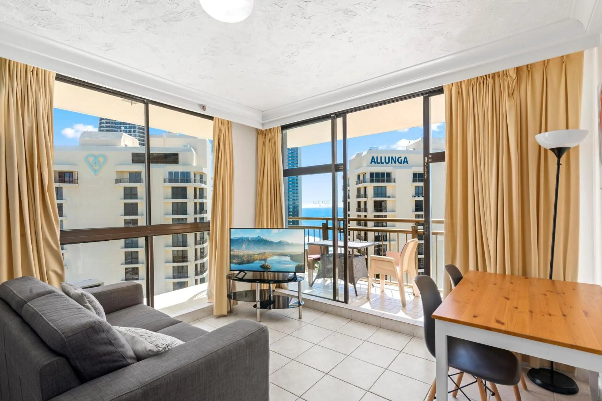 Living room in Beachcomber Resort - Official