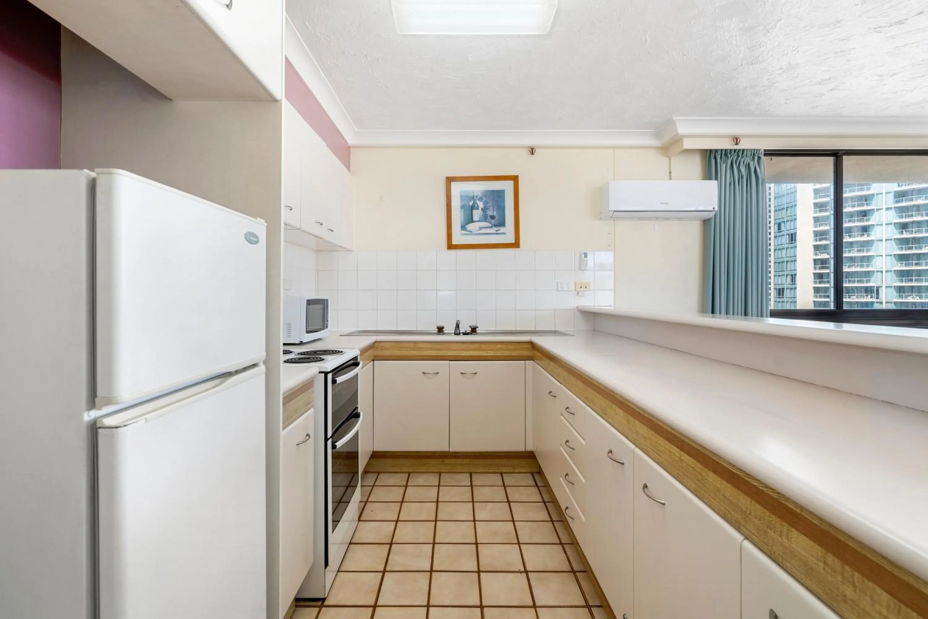 Kitchen or kitchenette in Beachcomber Resort - Official