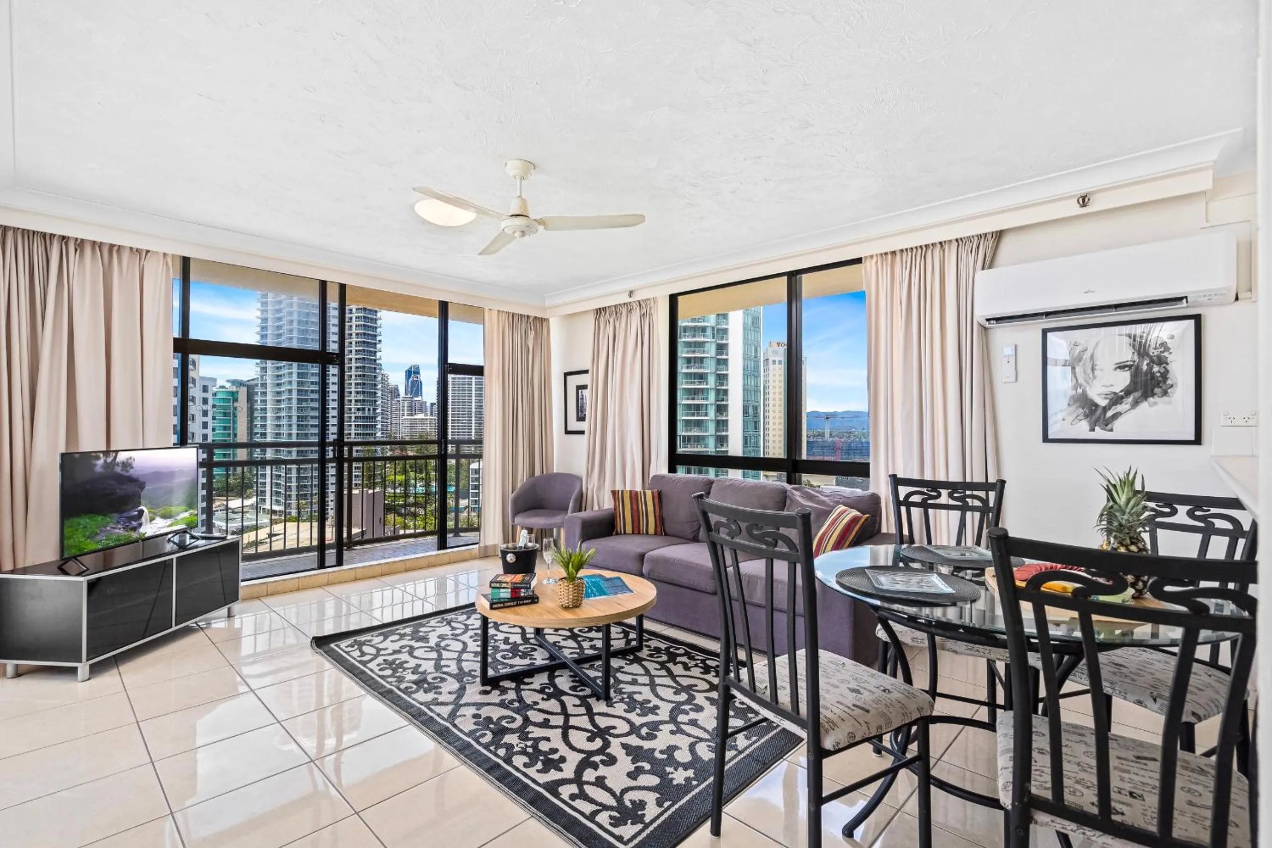 Living room in Beachcomber Resort - Official