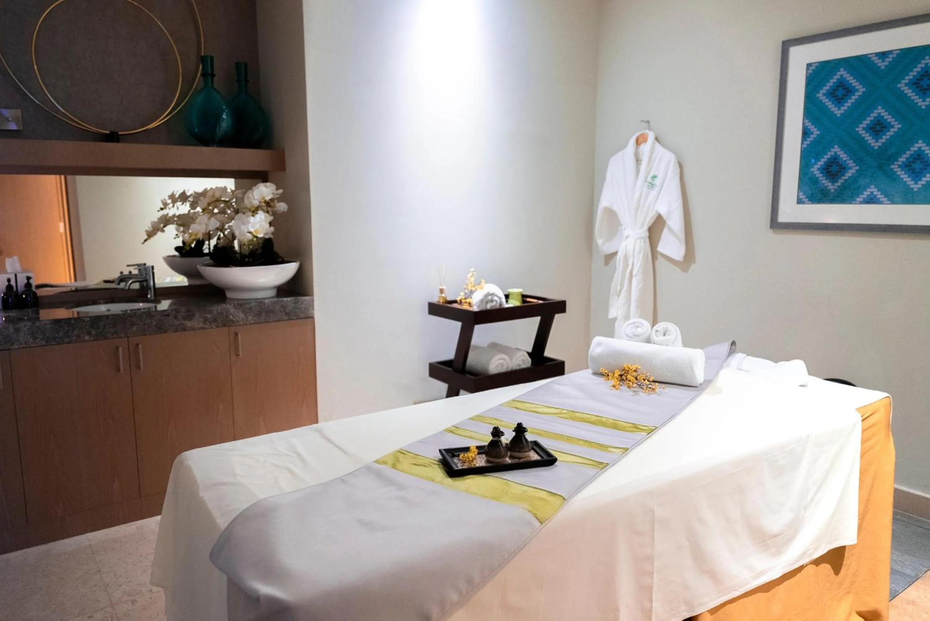 Spa and wellness centre/facilities in Holiday Inn & Suites - Dubai Festival City by IHG