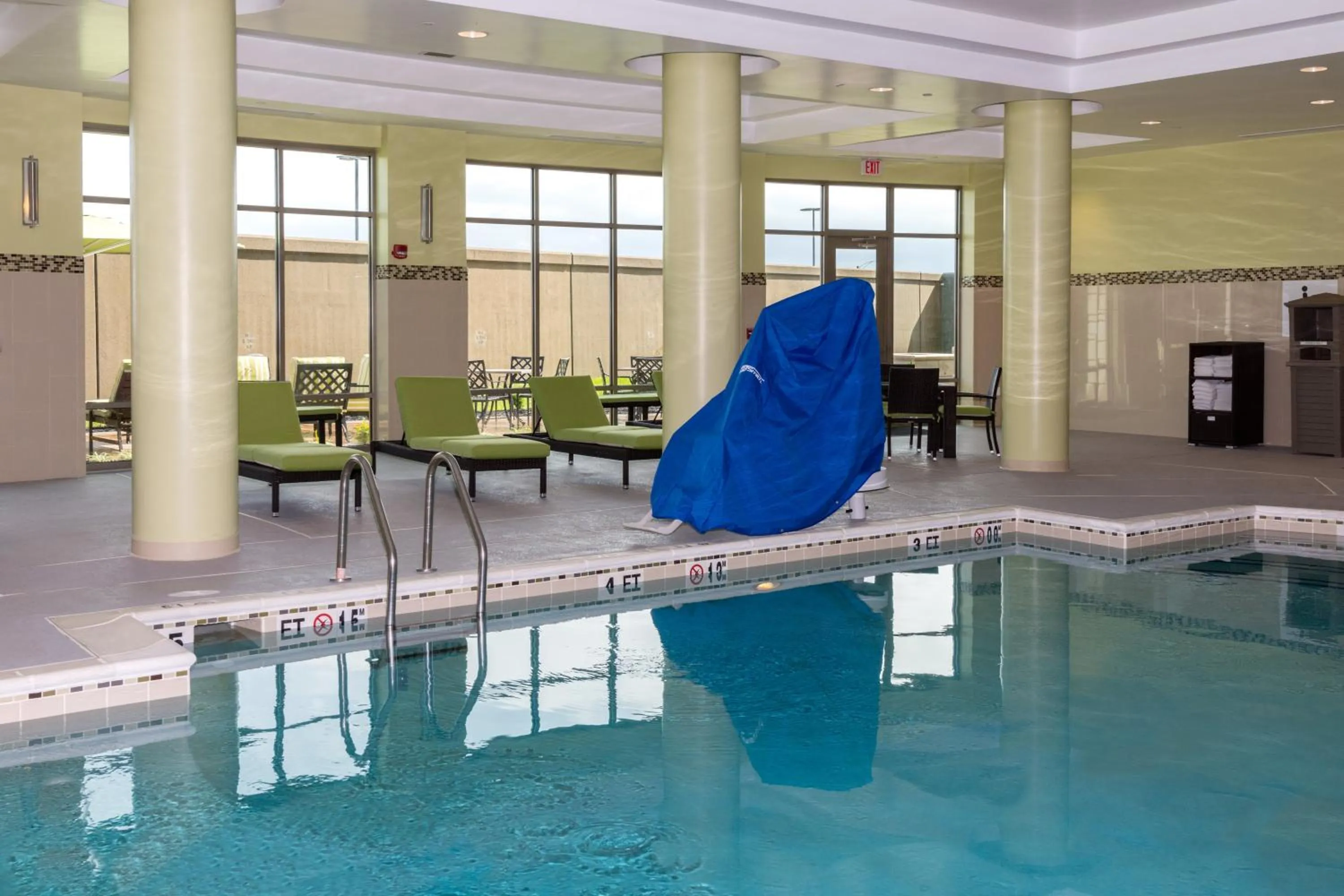 Swimming pool in Holiday Inn Lexington - Hamburg by IHG