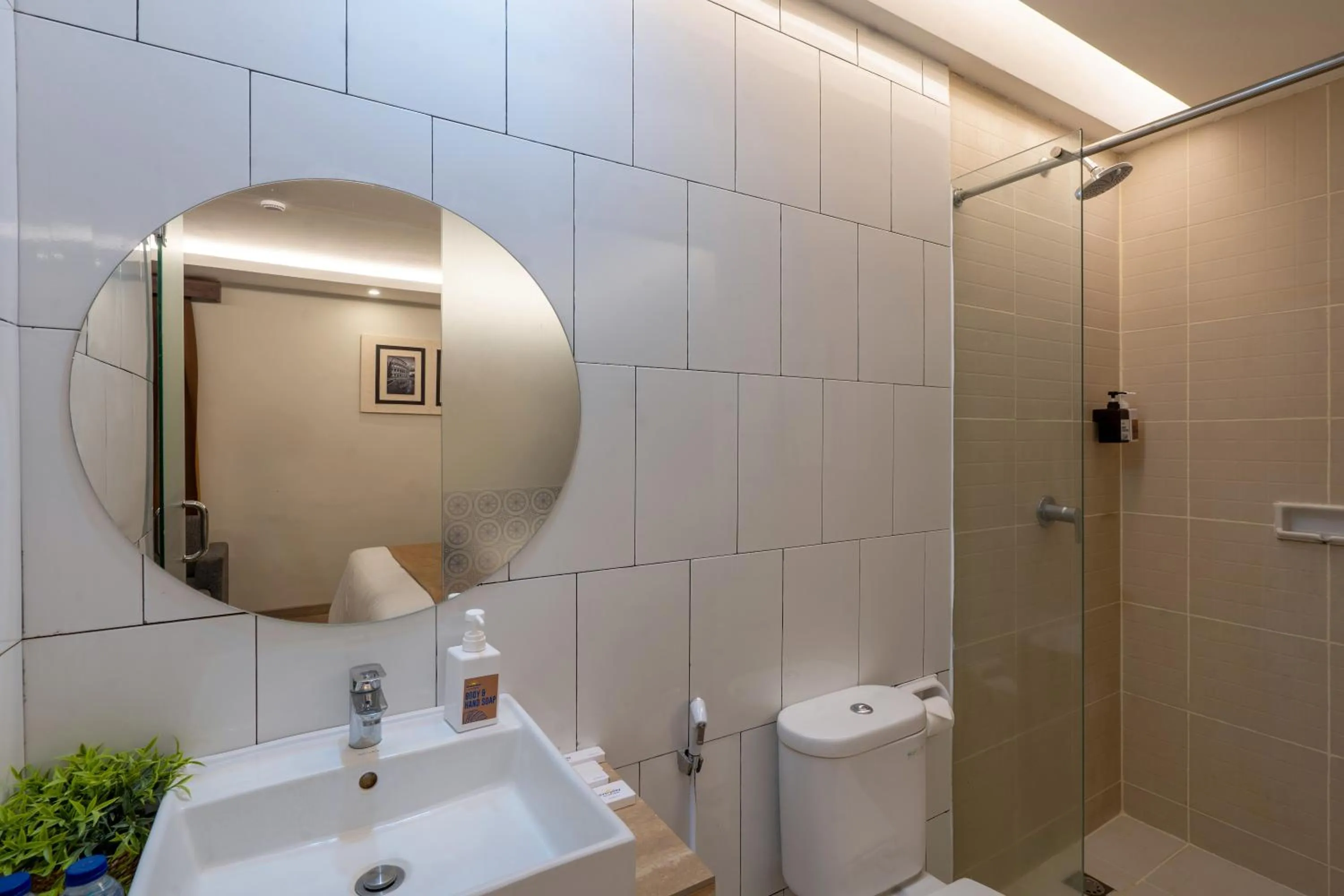 room service in Everyday Hotel Kuta Central