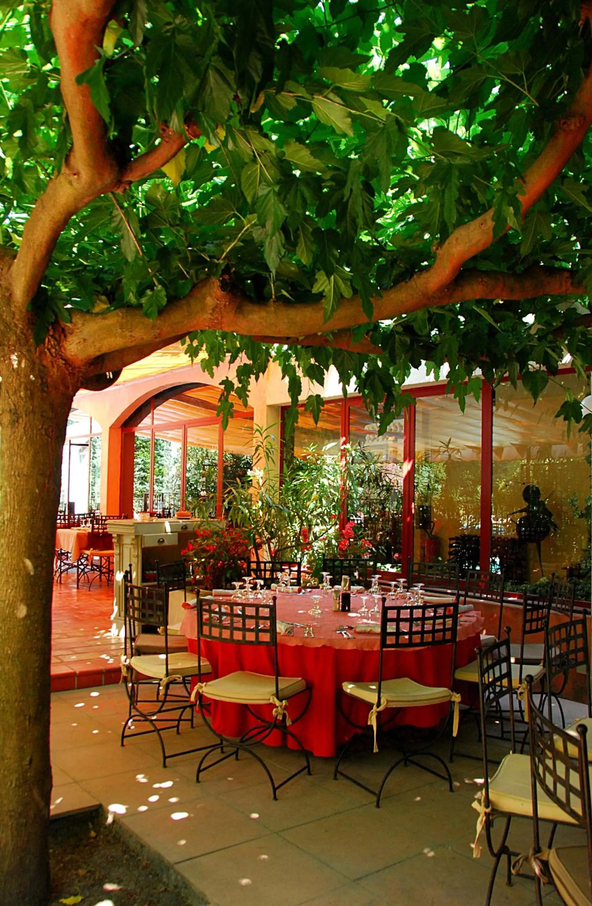 Patio in Hotel Les Mazets Des Roches