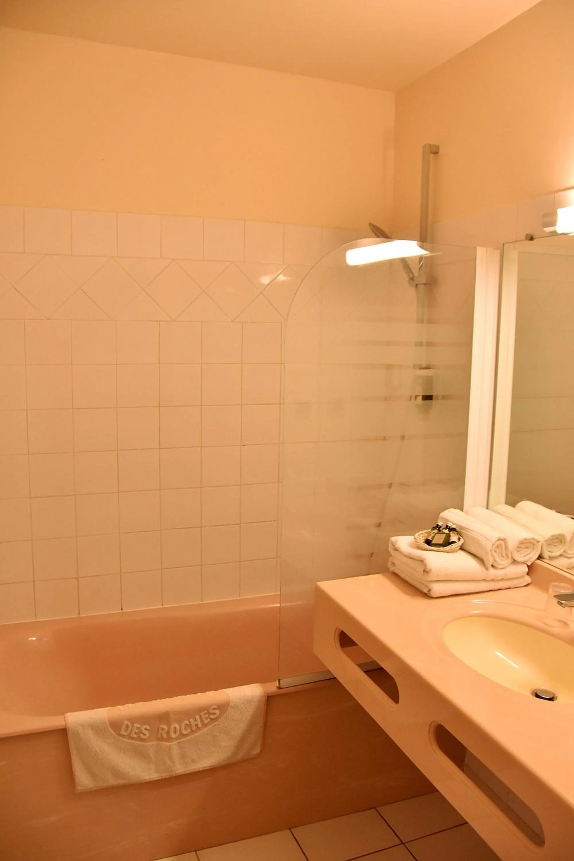 Bathroom in Hotel Les Mazets Des Roches