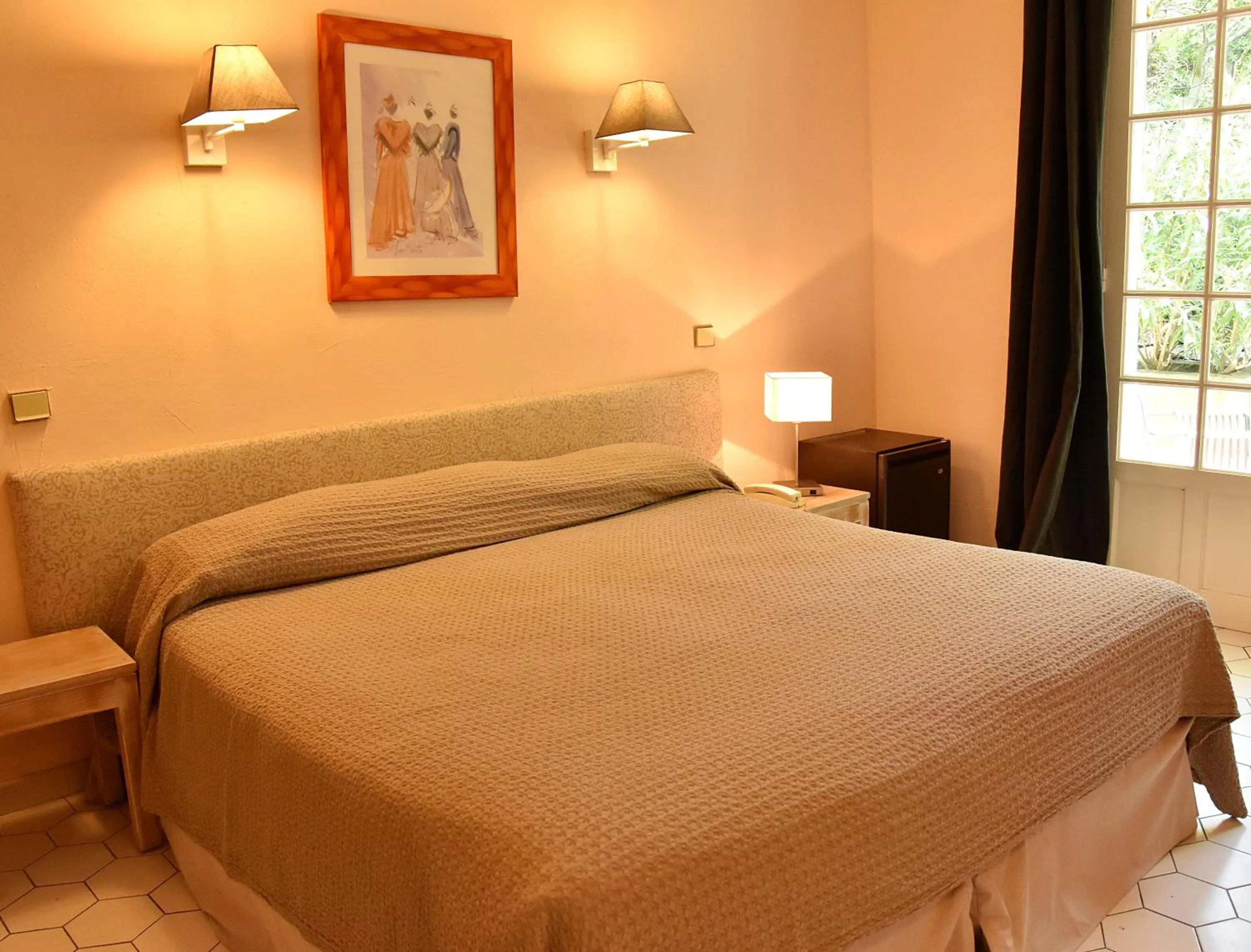 Bedroom, Bed in Hotel Les Mazets Des Roches