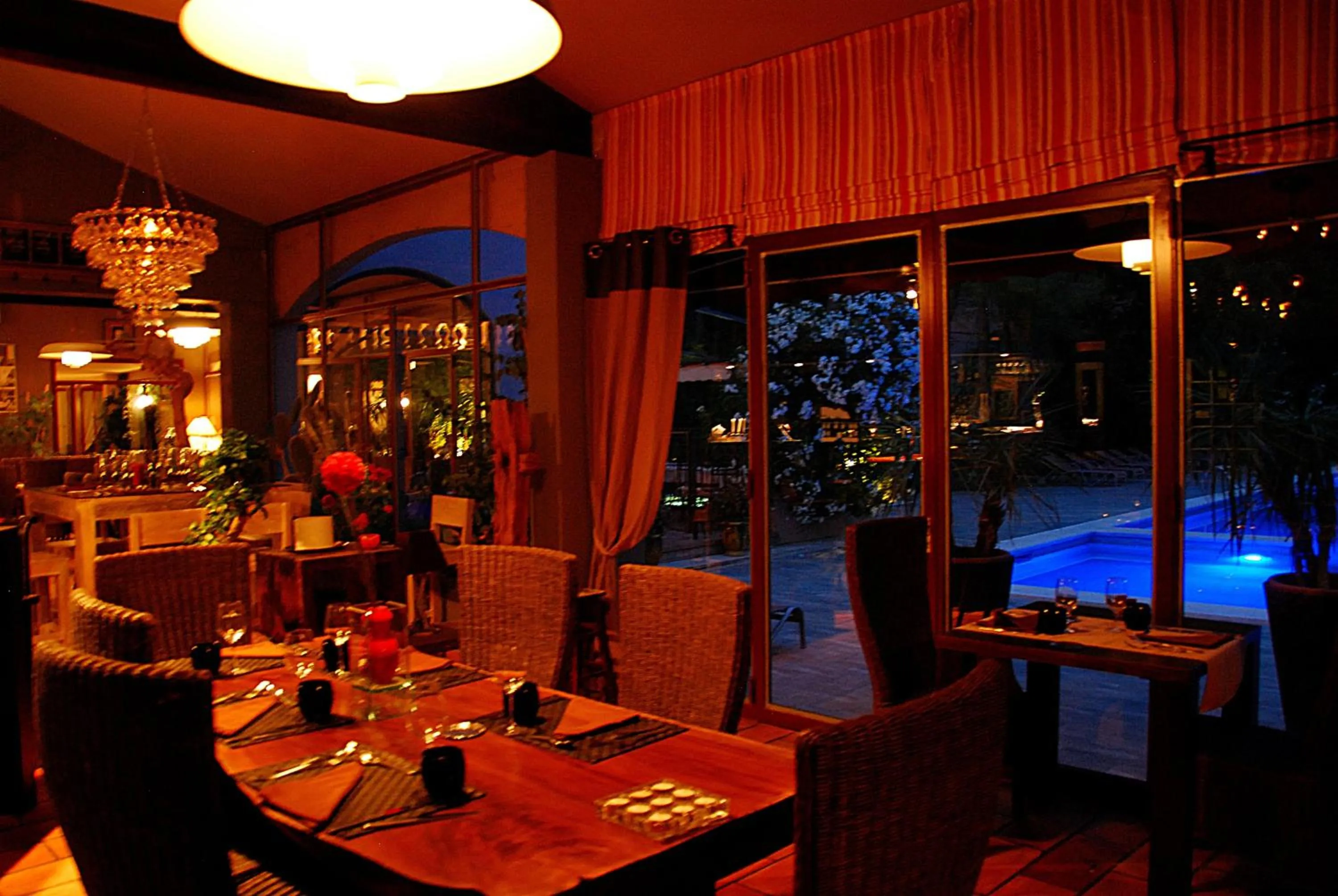 Restaurant/places to eat in Hotel Les Mazets Des Roches