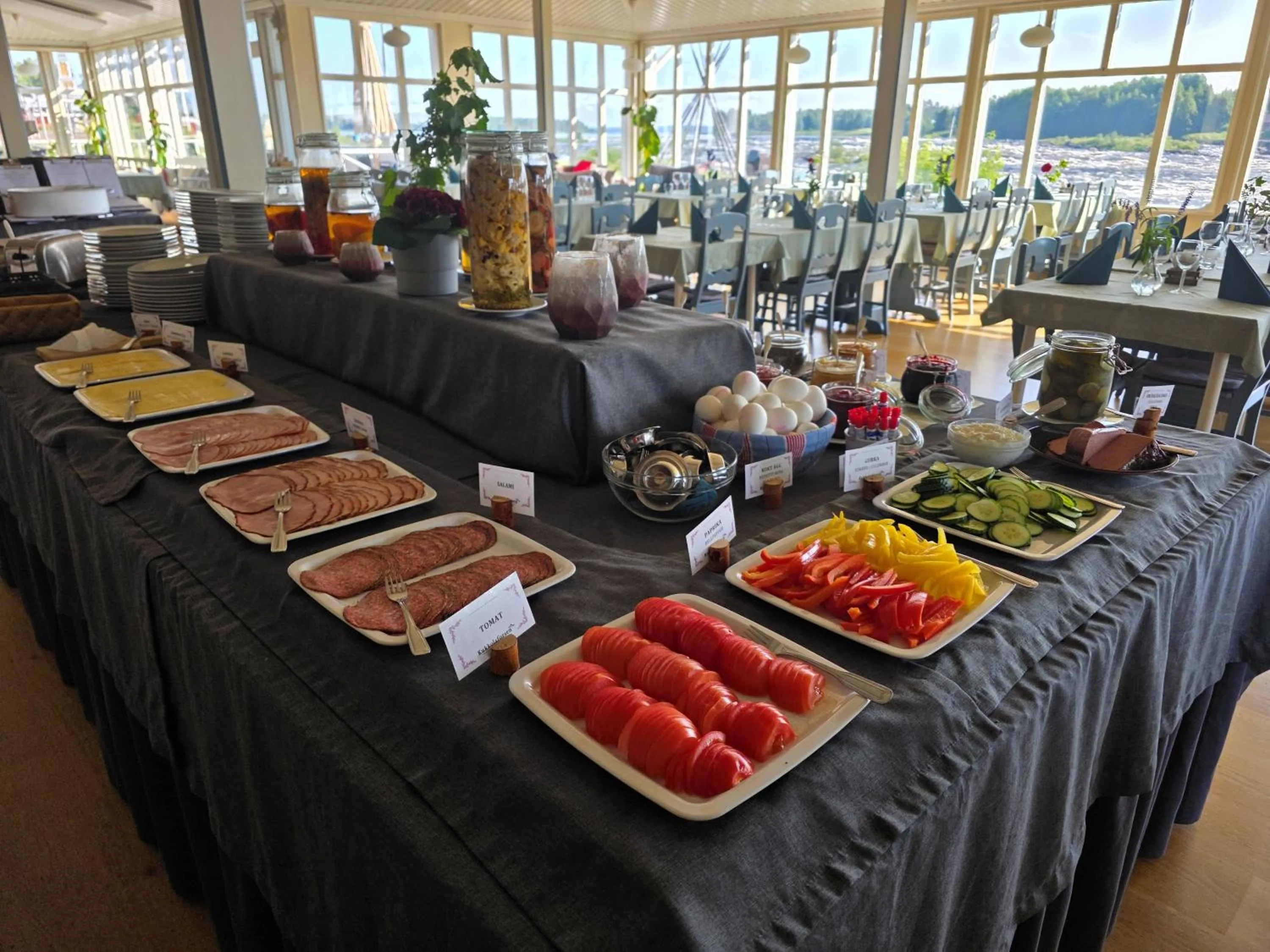 Restaurant/places to eat in Kukkolaforsen Turist & Konferens