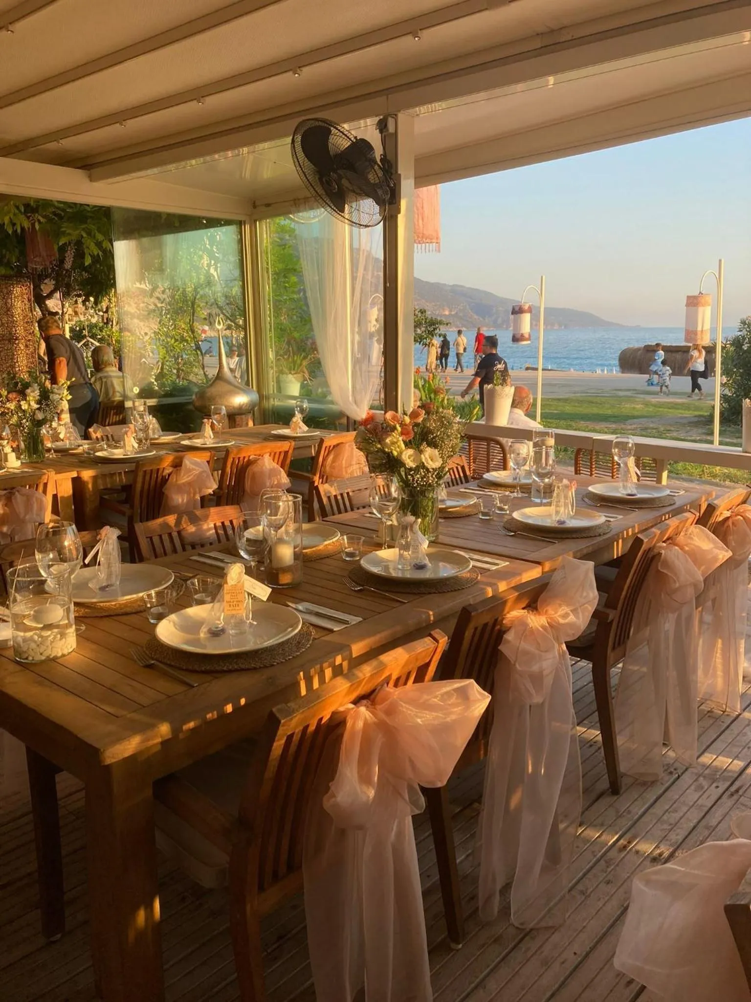 Restaurant/places to eat in Oyster Residences - Adult Only